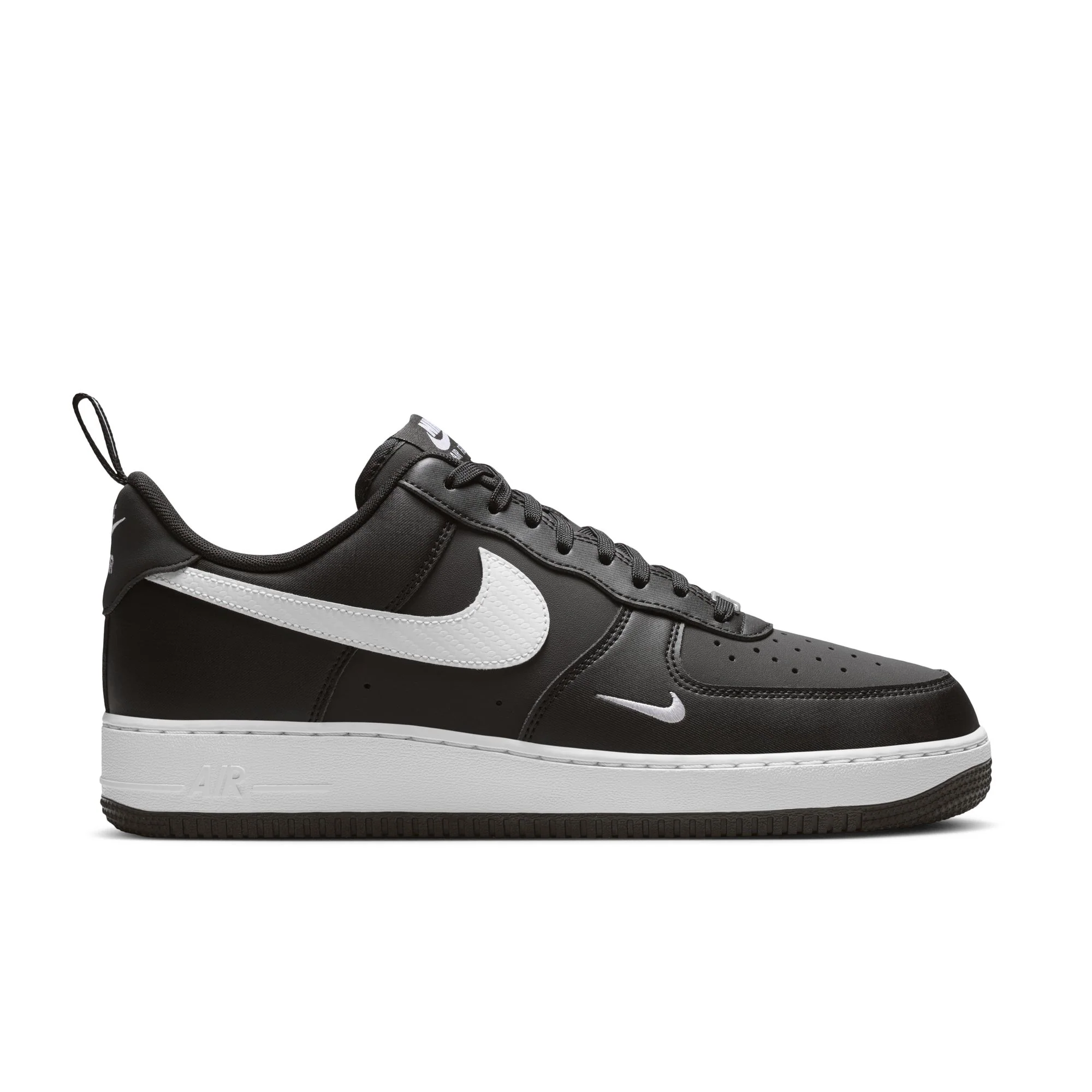 M Air Force 1 '07 IR5599-001 - Image 6