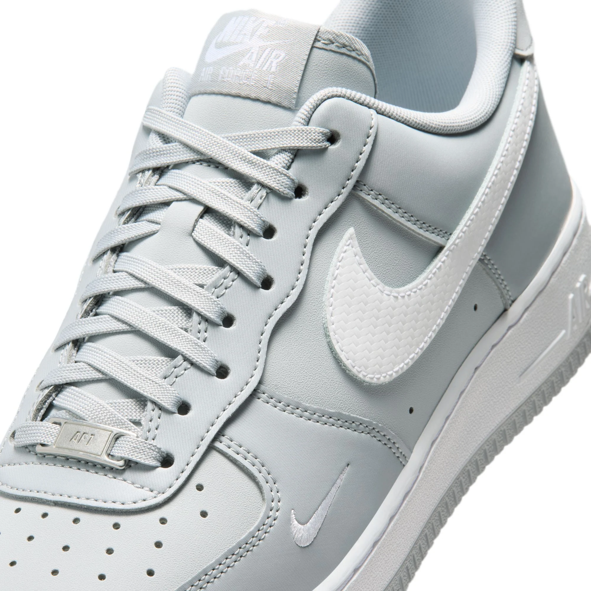 M Air Force 1 '07 IR5599-002 - Image 10