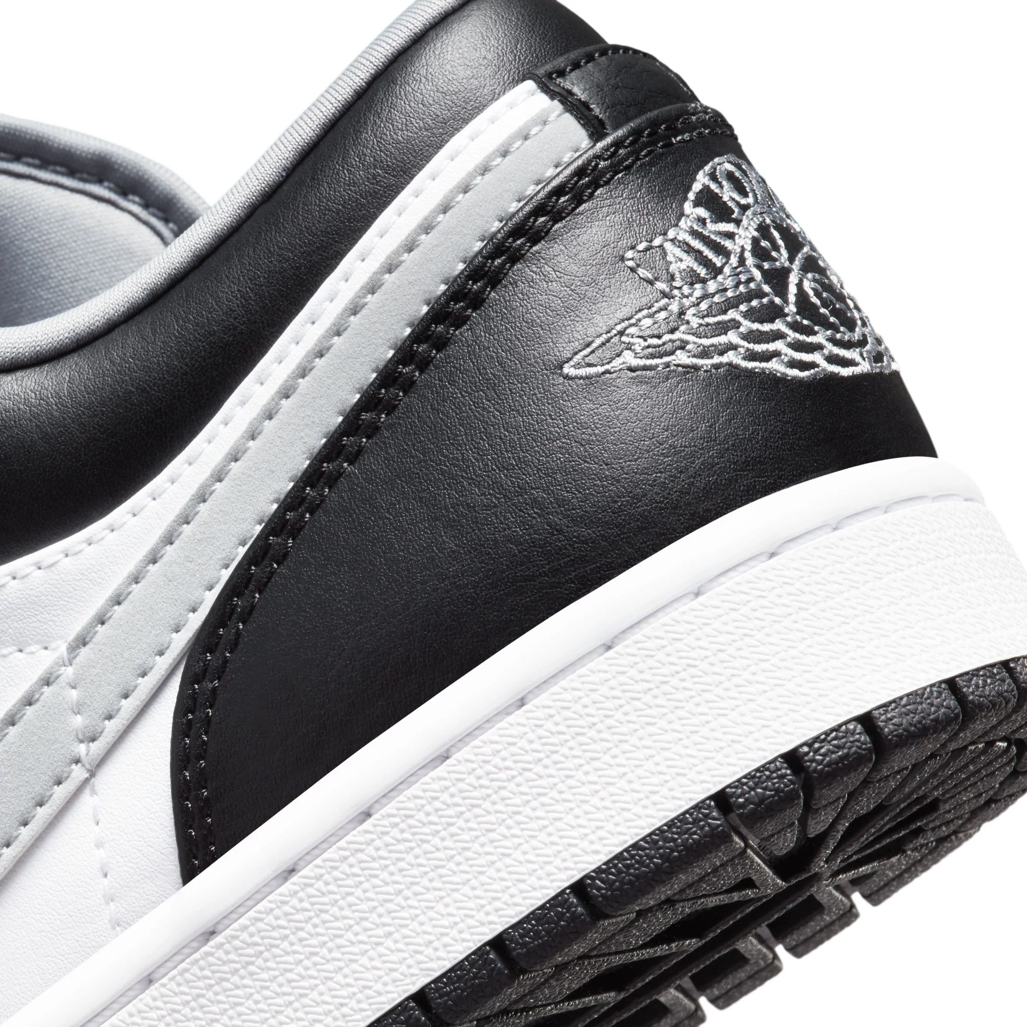M Air Jordan 1 Low 553558-040 - Image 20