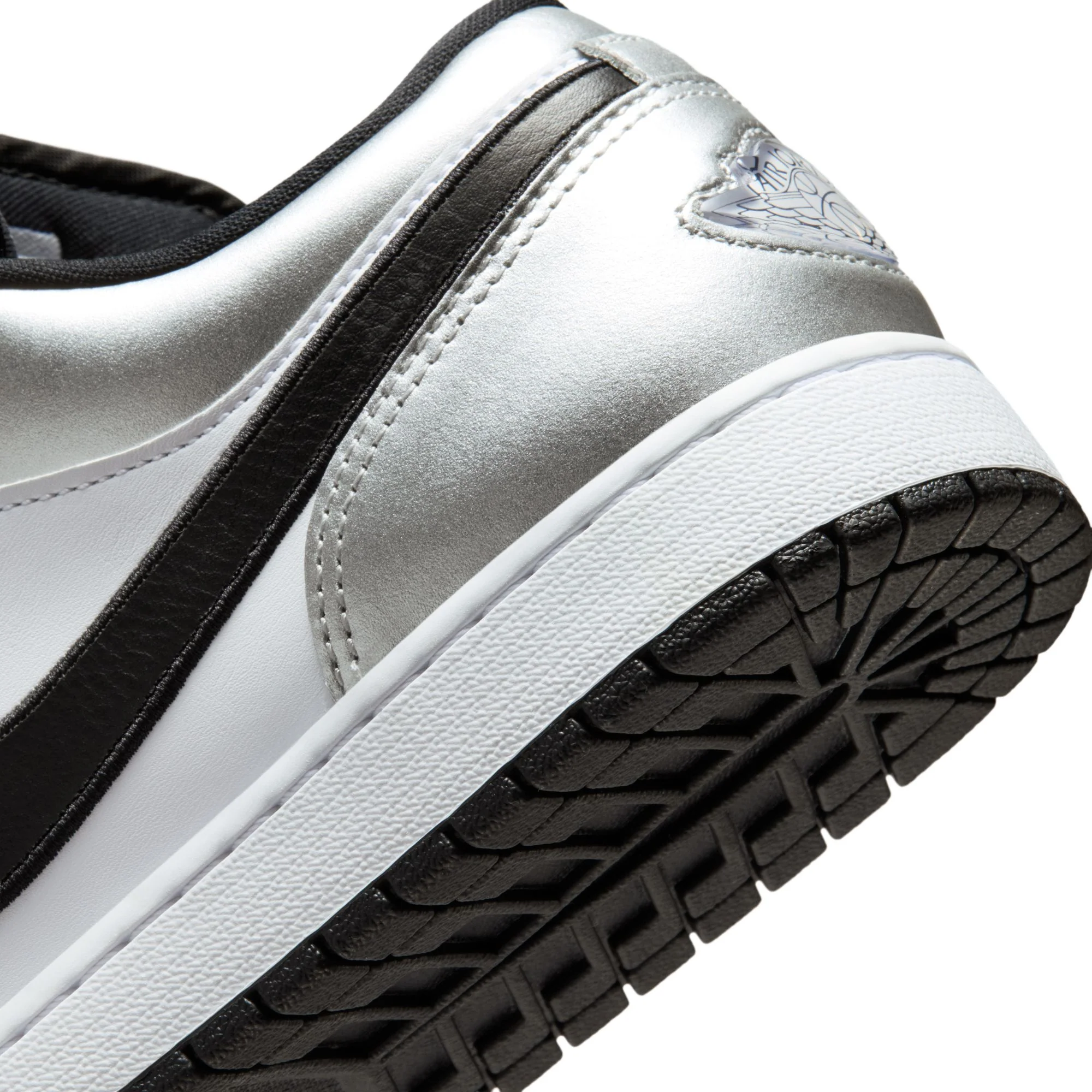 M Air Jordan 1 Low SE IR2278-100 - Image 10
