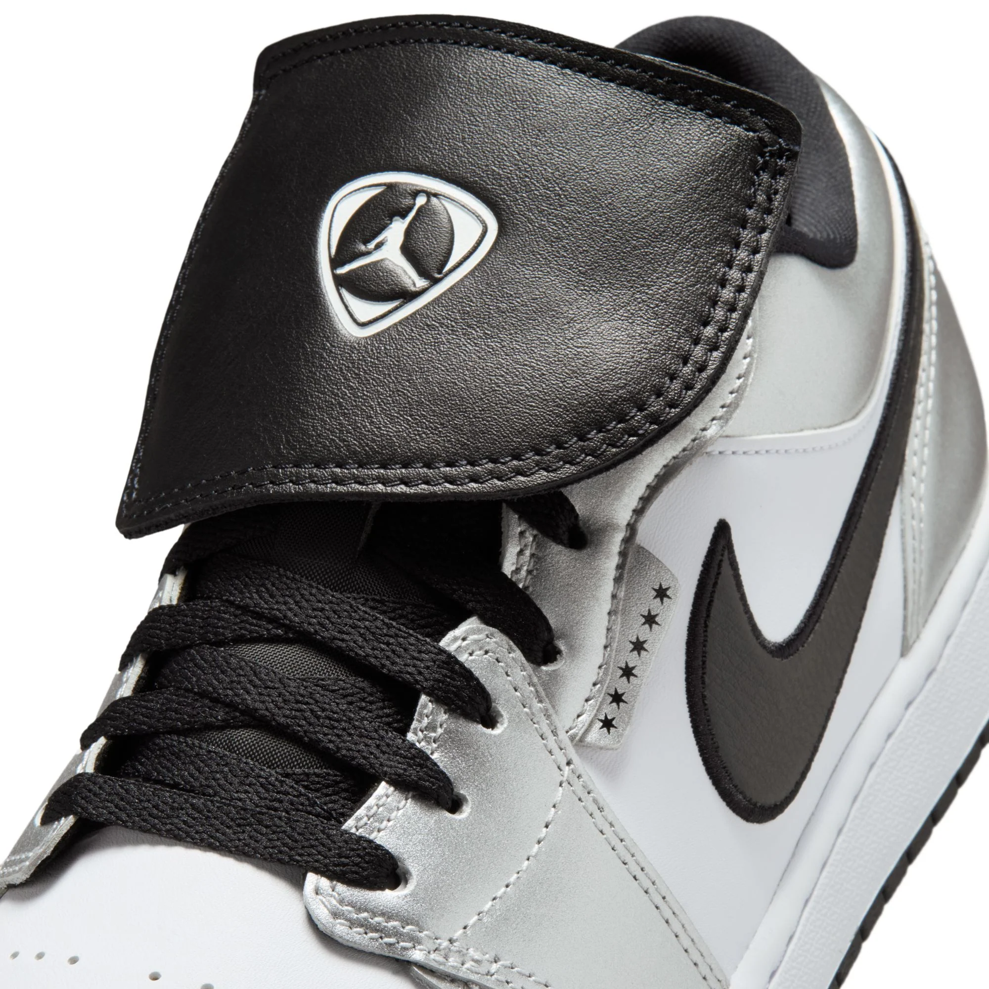 M Air Jordan 1 Low SE IR2278-100 - Image 9