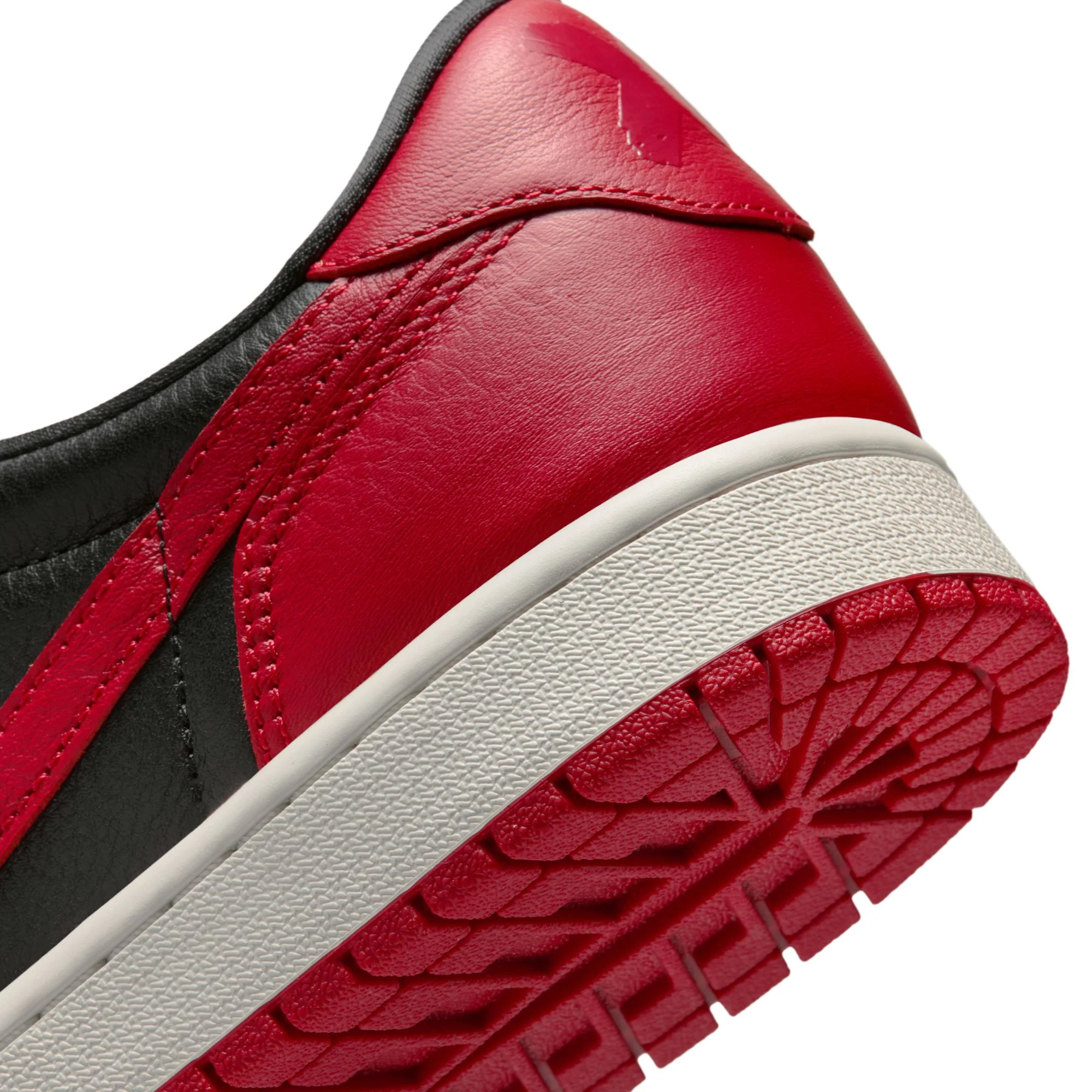 M AIR JORDAN 1 RETRO LOW OG IW6276-001 - Image 11