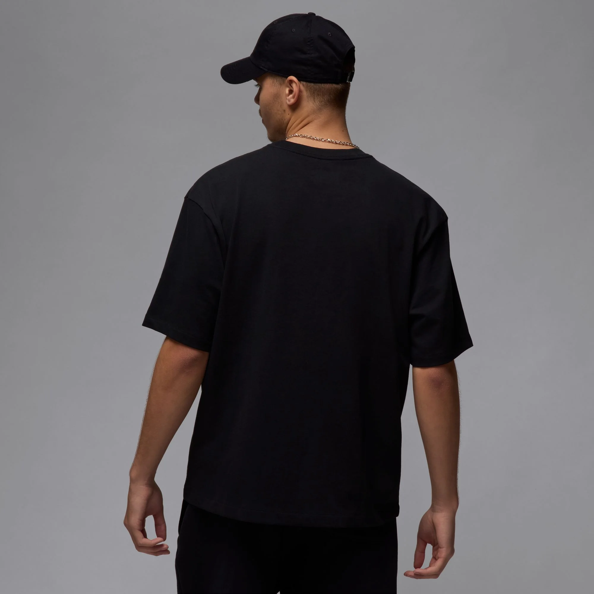 M Jordan Flight Essentials IB7345-010 - Image 2