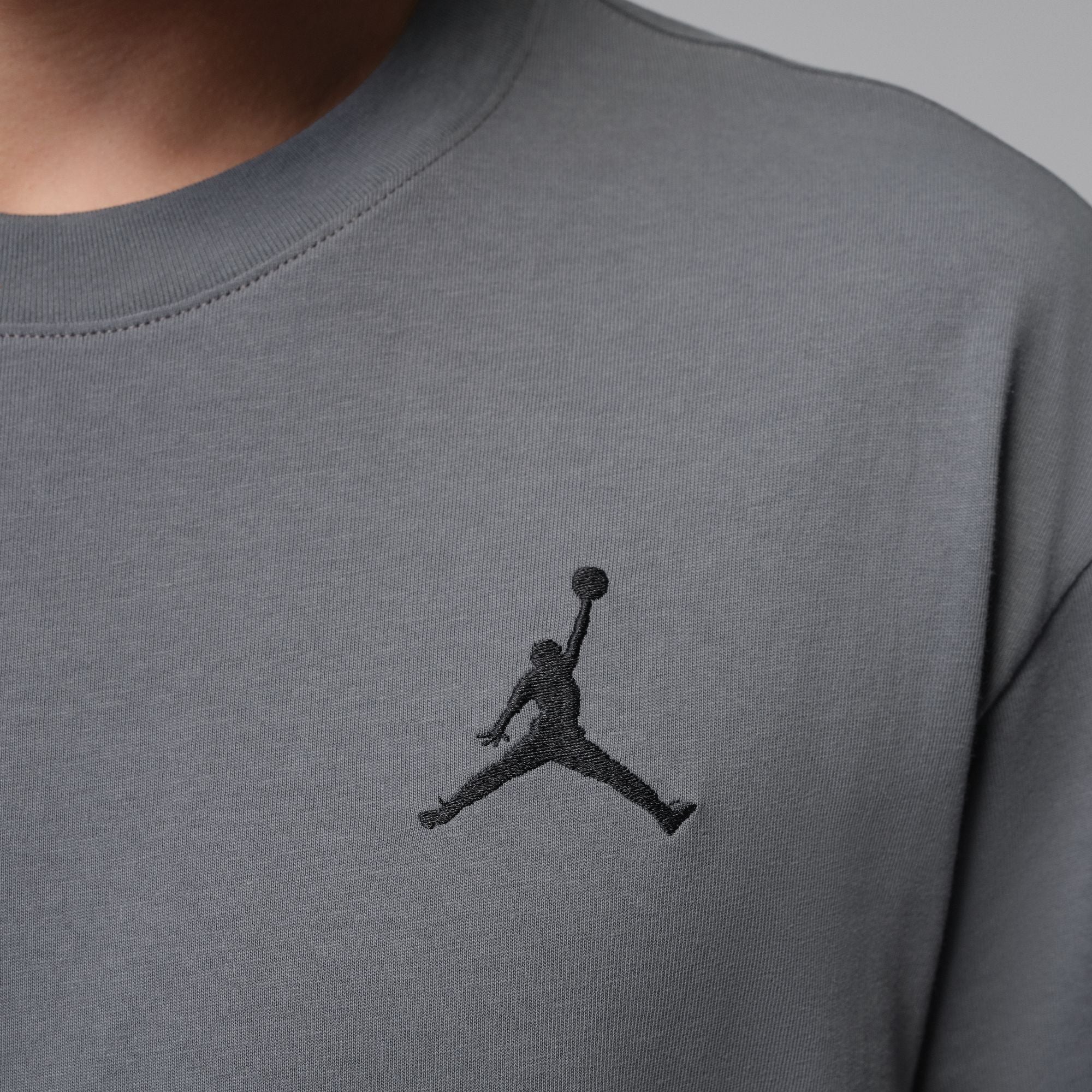 M Jordan IF5566-068 - Image 4