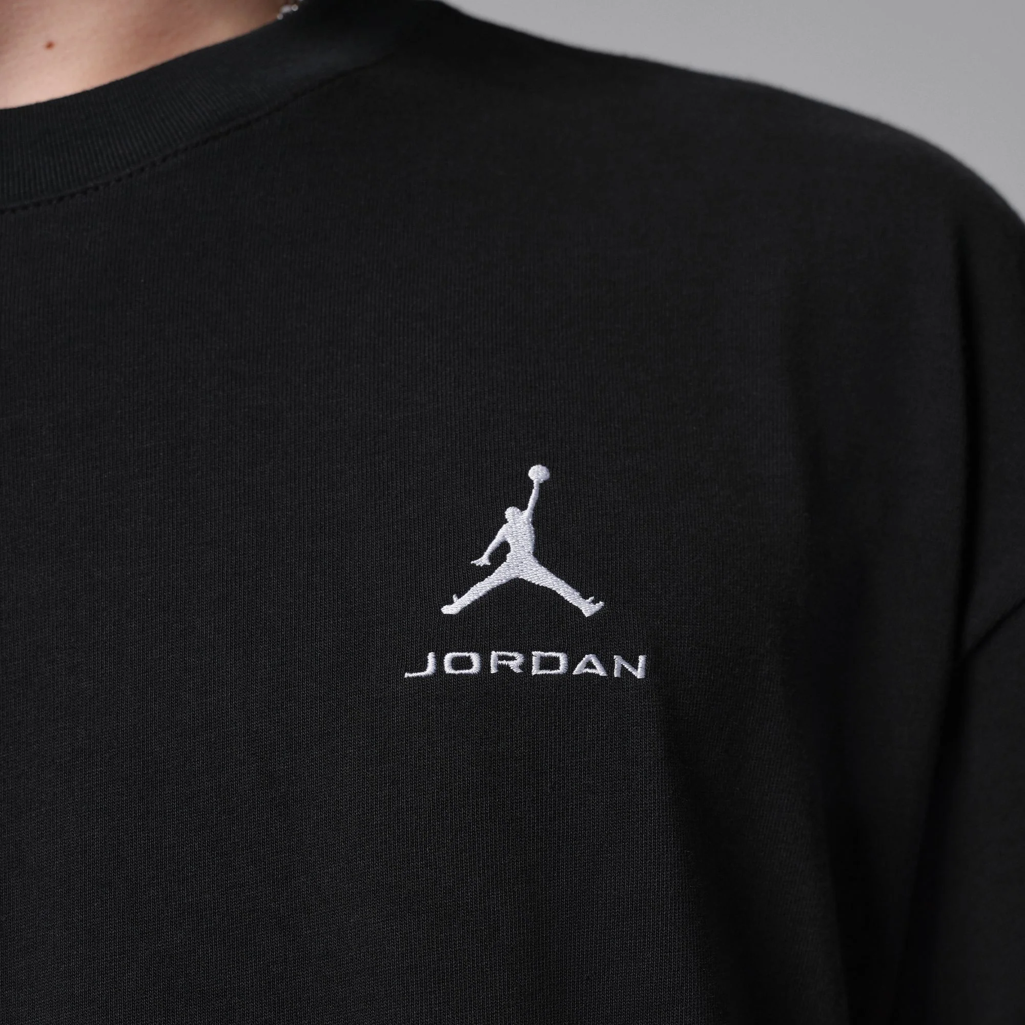 M Jordan IQ2151-010 - Image 4