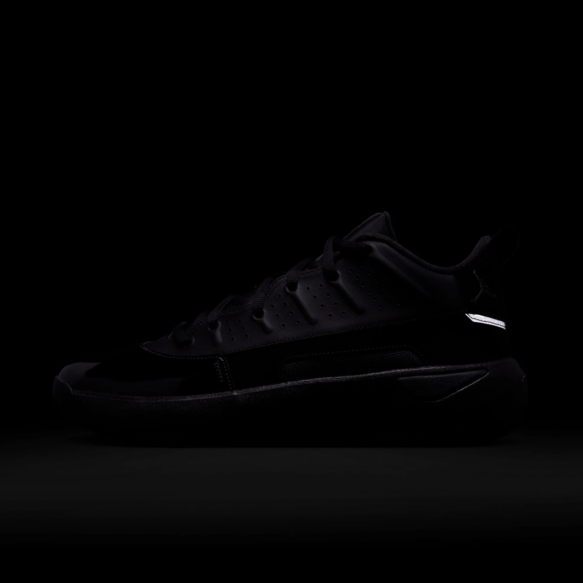 M Jordan Max Aura 7 HQ2091-001 - Image 9