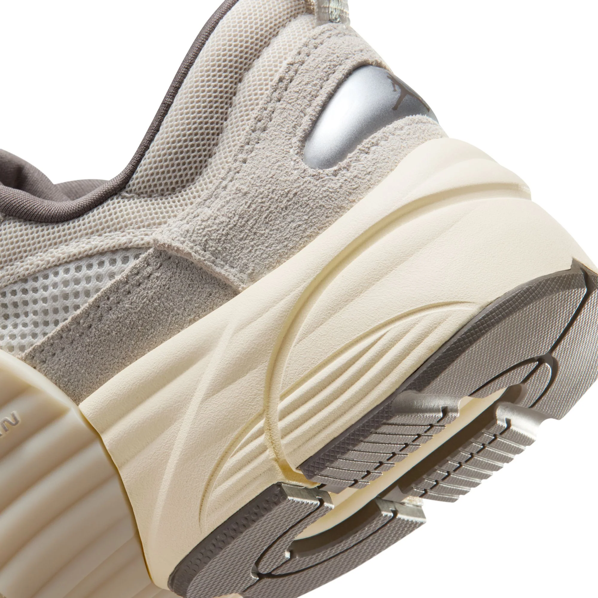 M Jordan Trunner IB3722-101 - Image 15