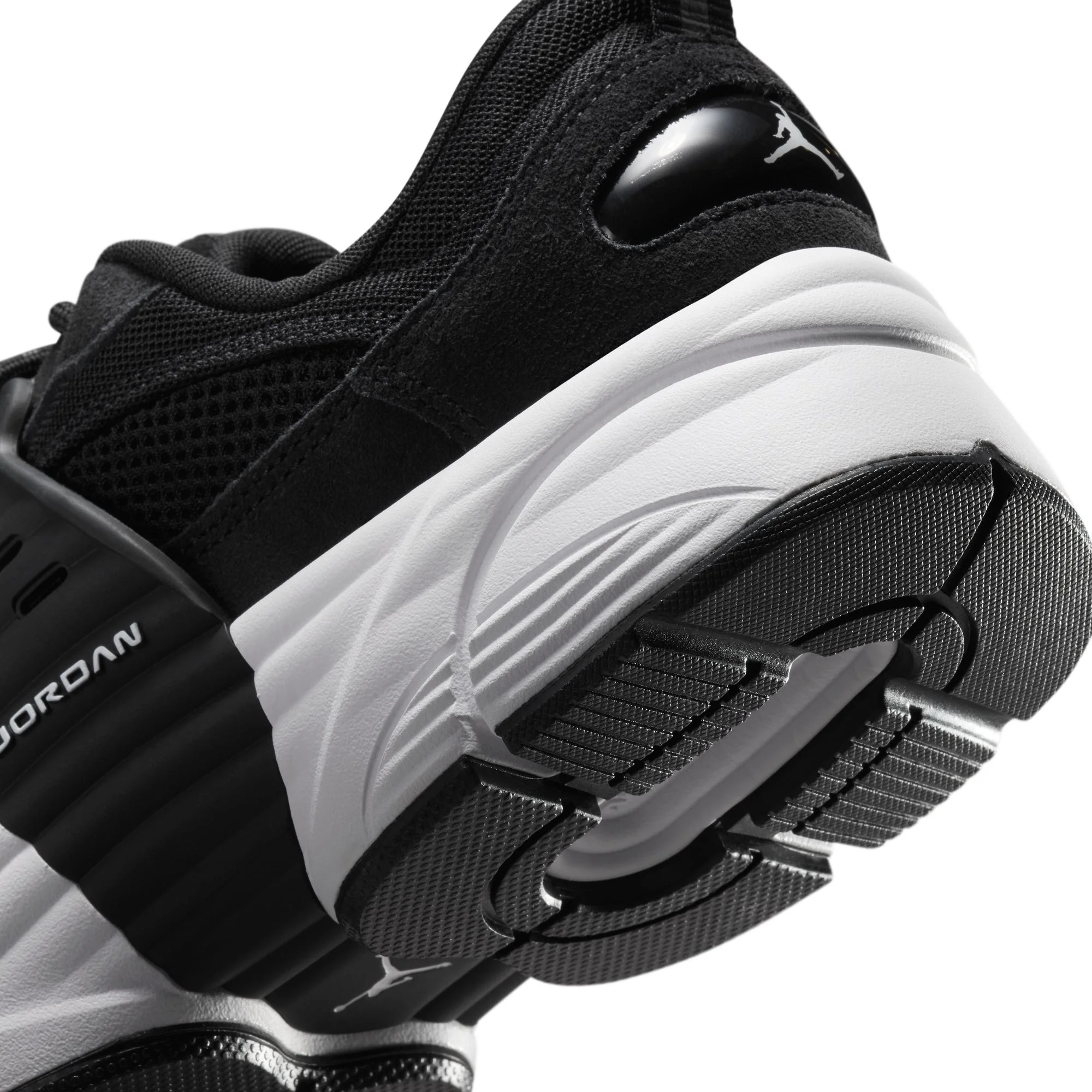 M Jordan Trunner O/S IB3722-008 - Image 11