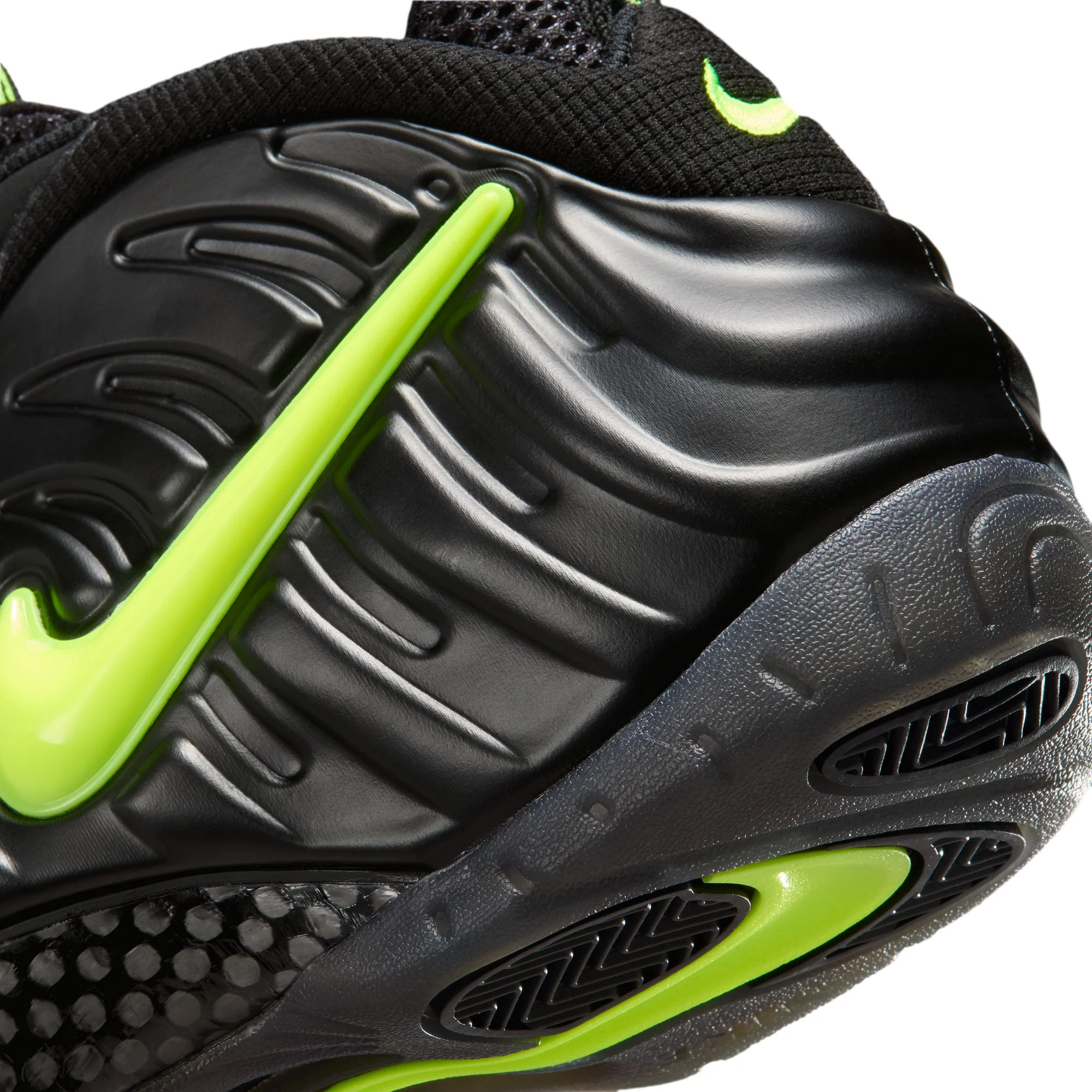 M Nike Air Foamposite Pro HF0794-002 - Image 10