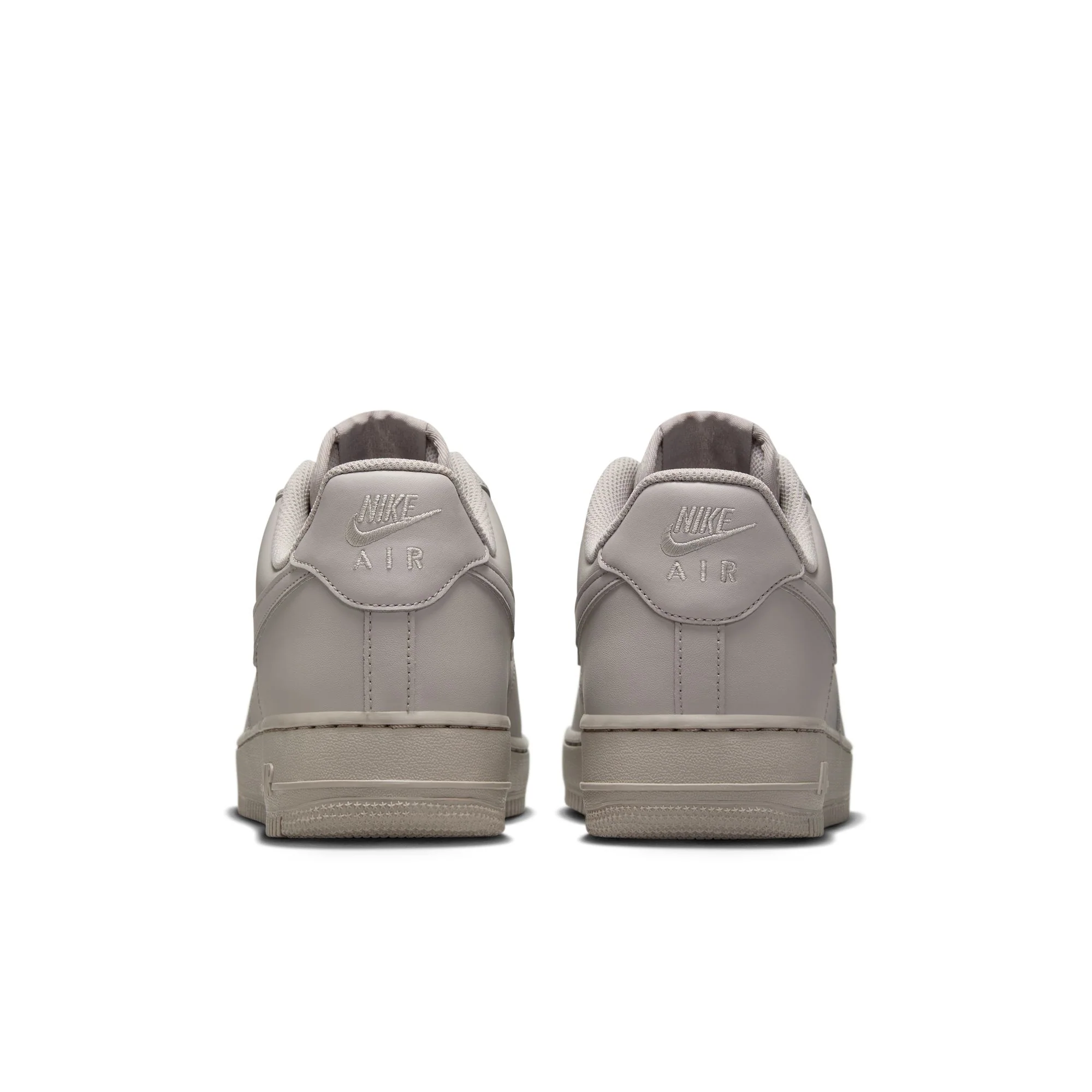 M Nike Air Force 1 '07 IH1698-001 - Image 3