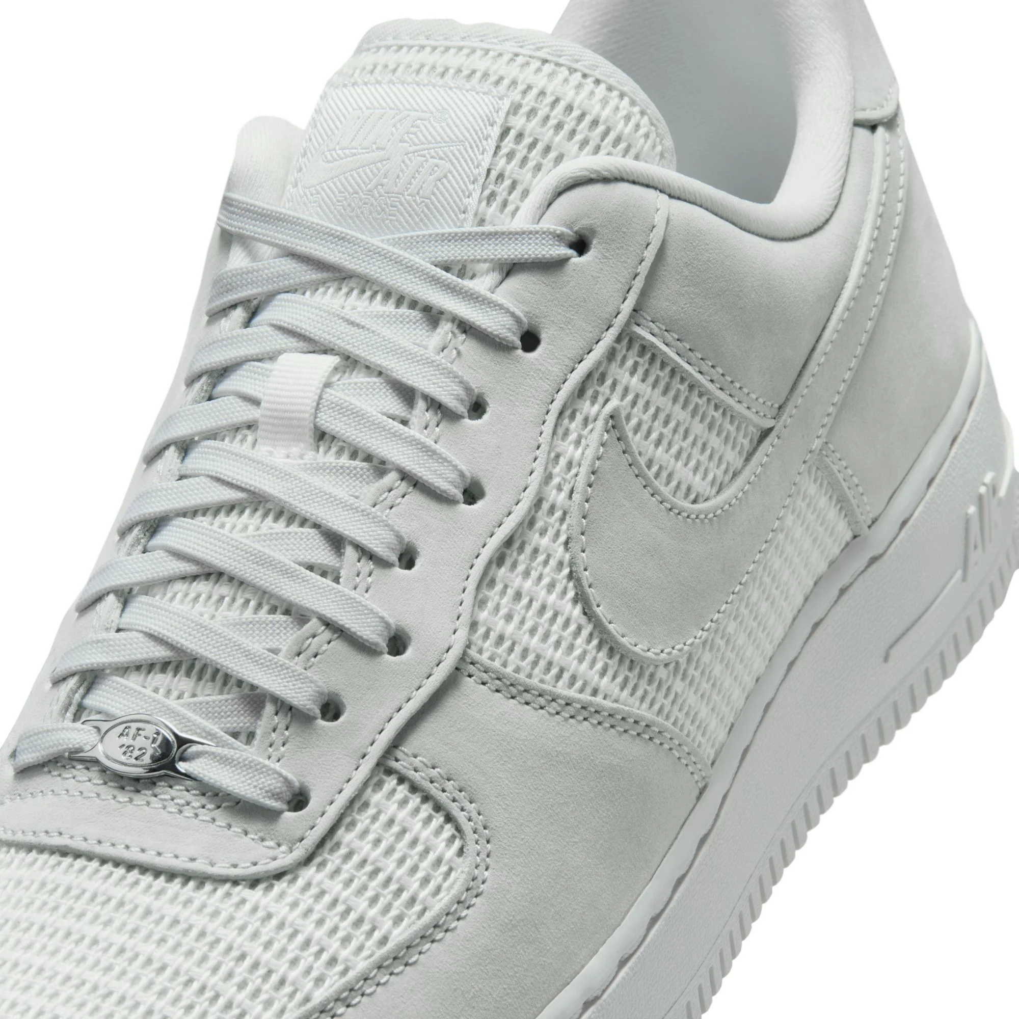 M Nike Air Force 1 '07 LV8 II9807-100 - Image 10