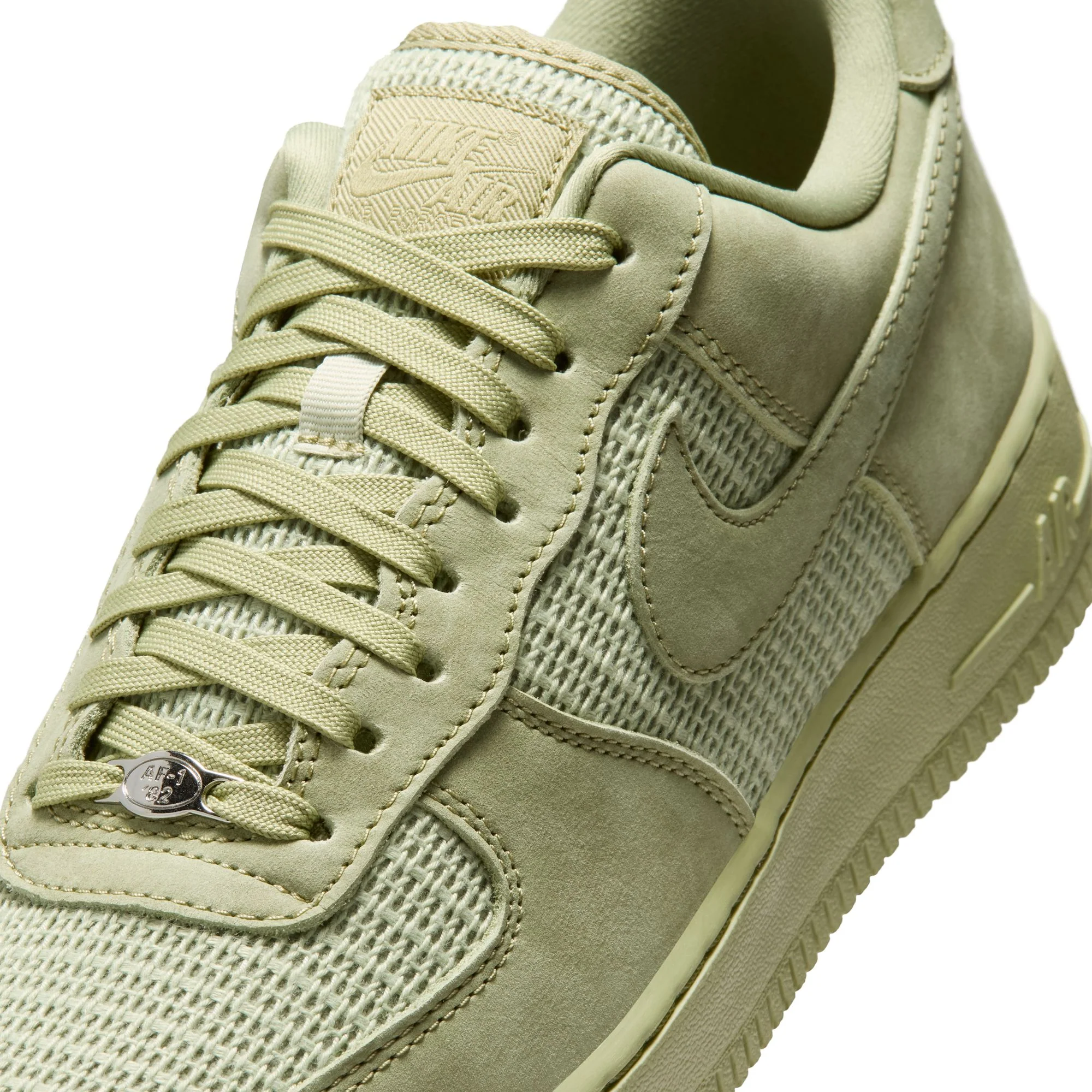 M Nike Air Force 1 '07 LV8 II9807-300 - Image 10