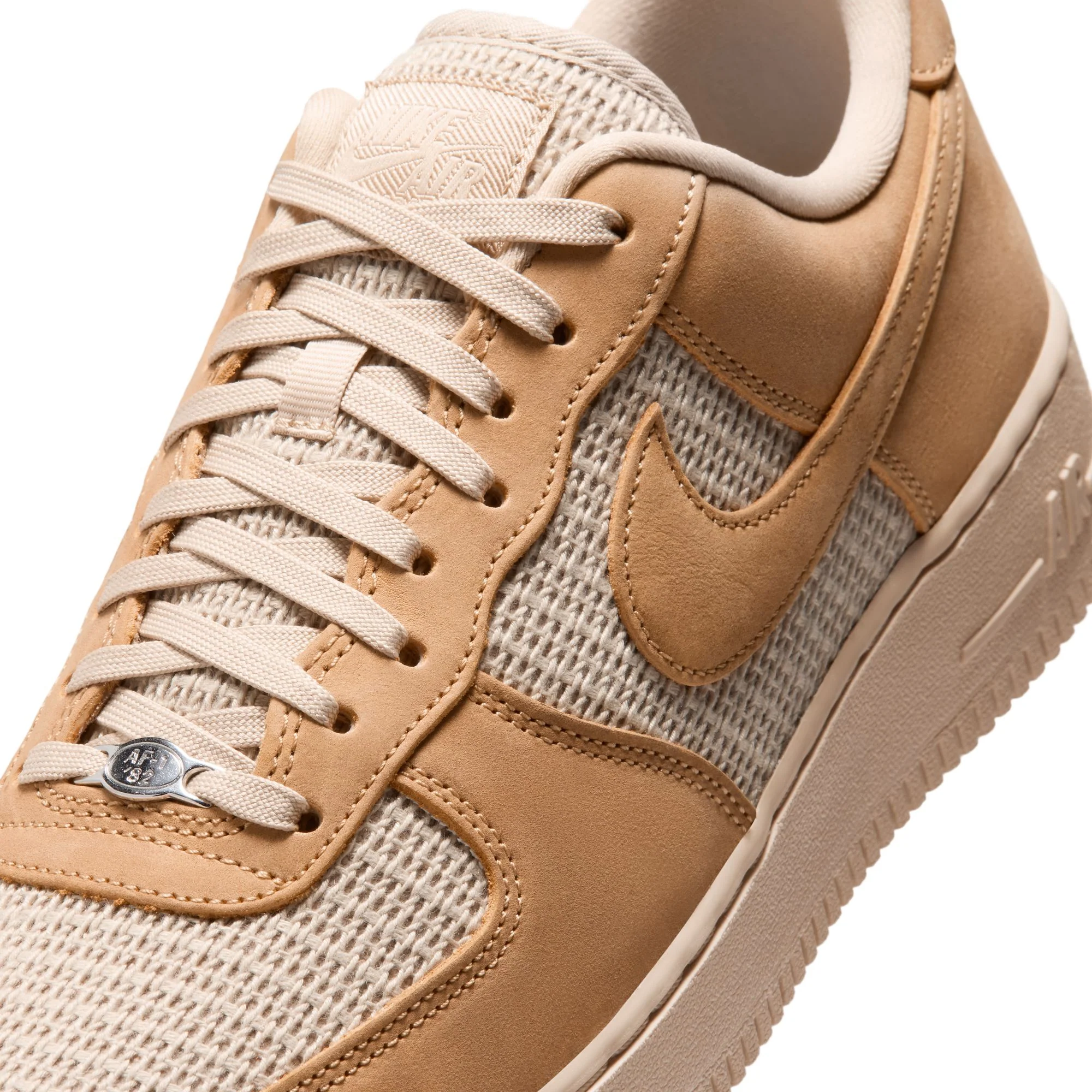 M Nike Air Force 1 '07 LV8 II9807-700 - Image 10
