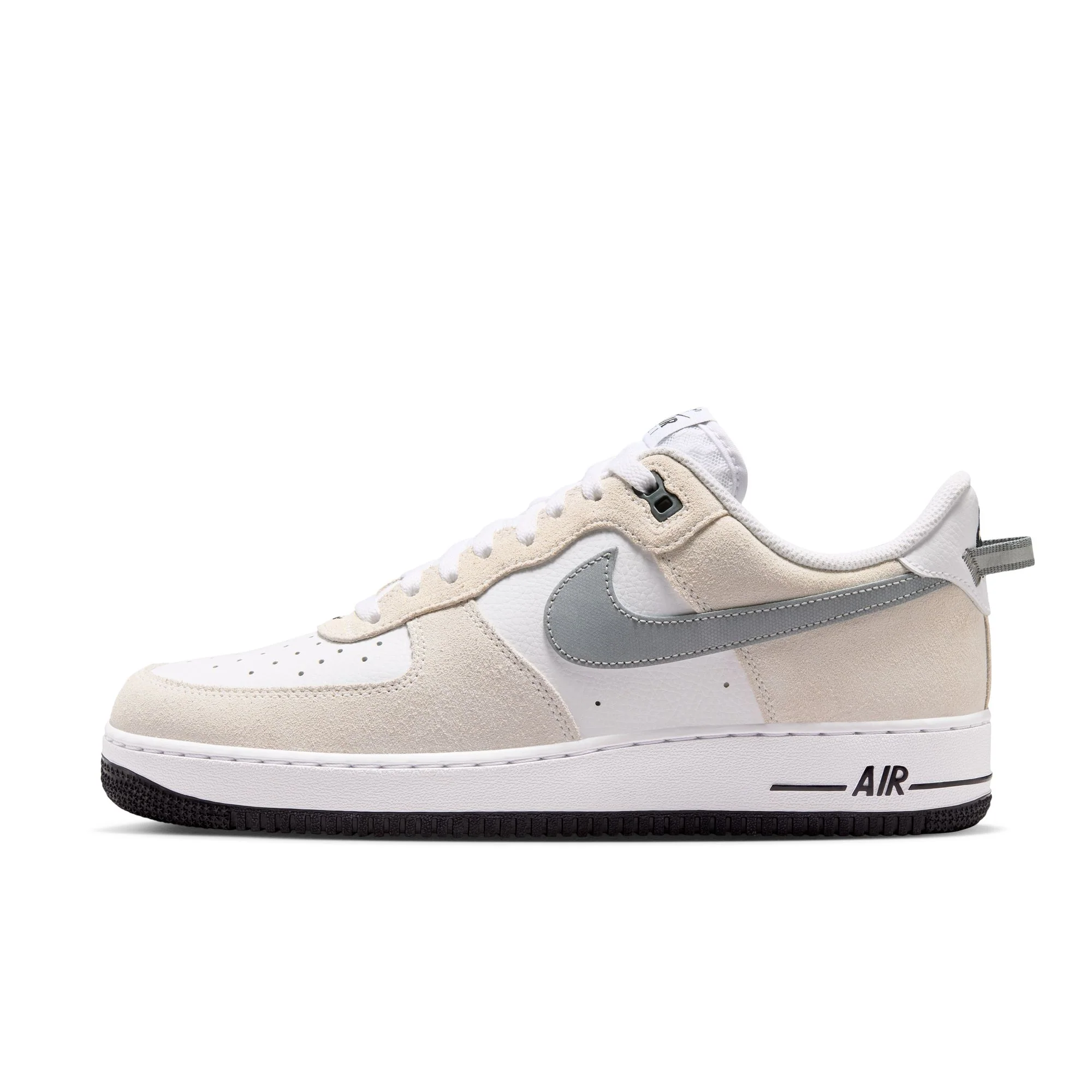 M Nike Air Force 1 '07 LV8 IR2007-100 - Image 2