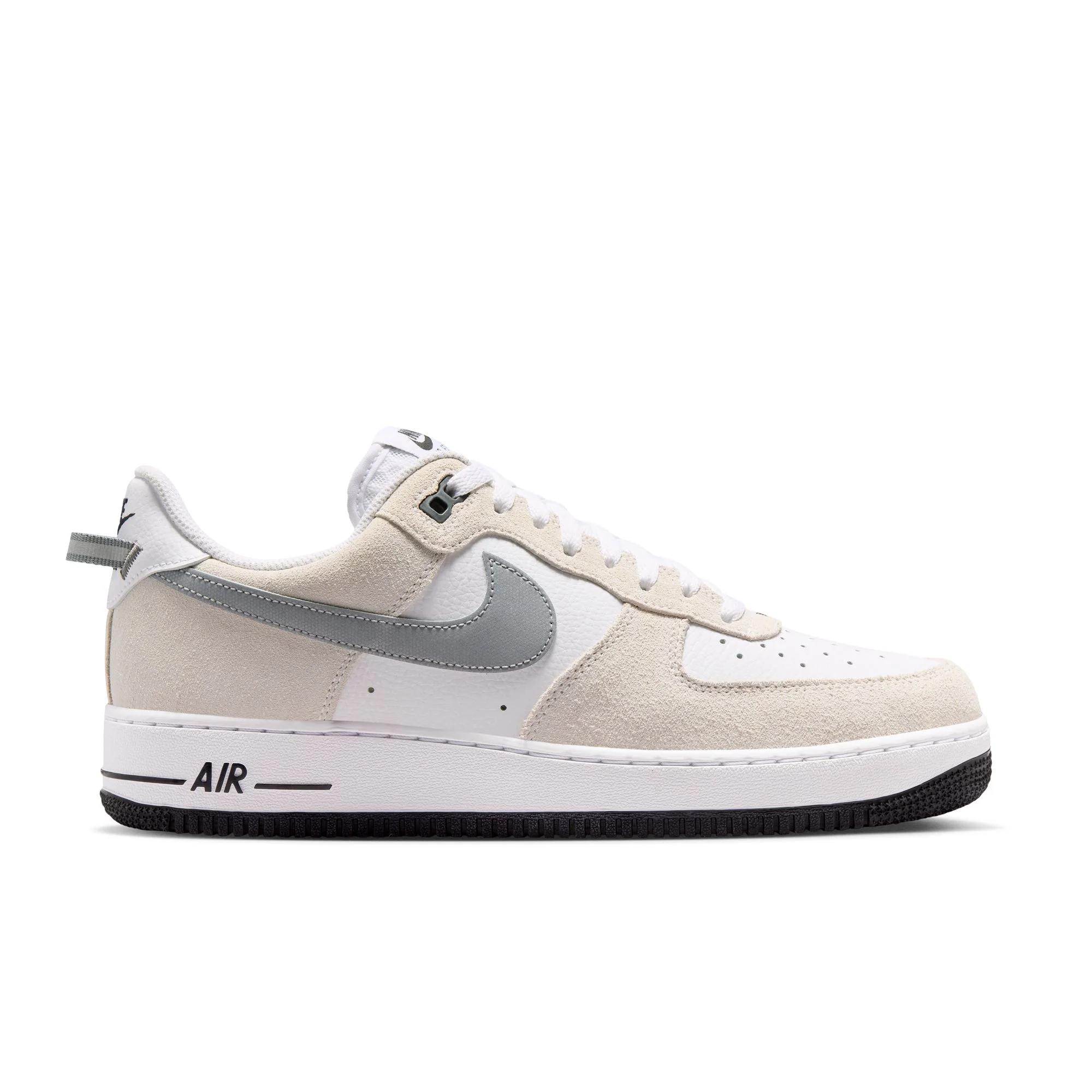 M Nike Air Force 1 '07 LV8 IR2007-100 - Image 6