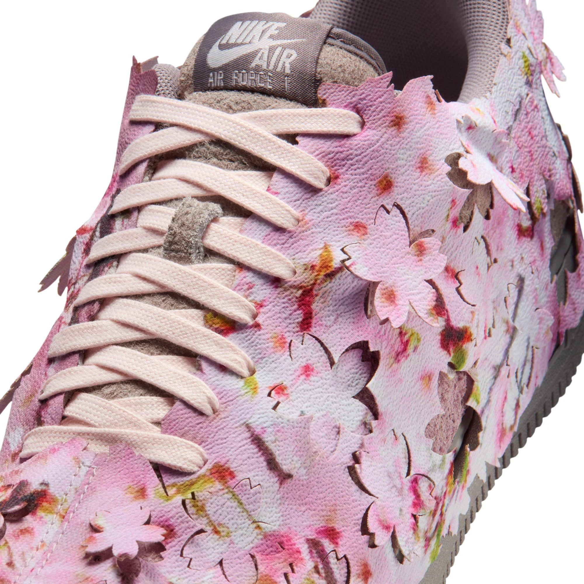 M Nike Air Force 1 '07 Premium IQ3472-298 - Image 9