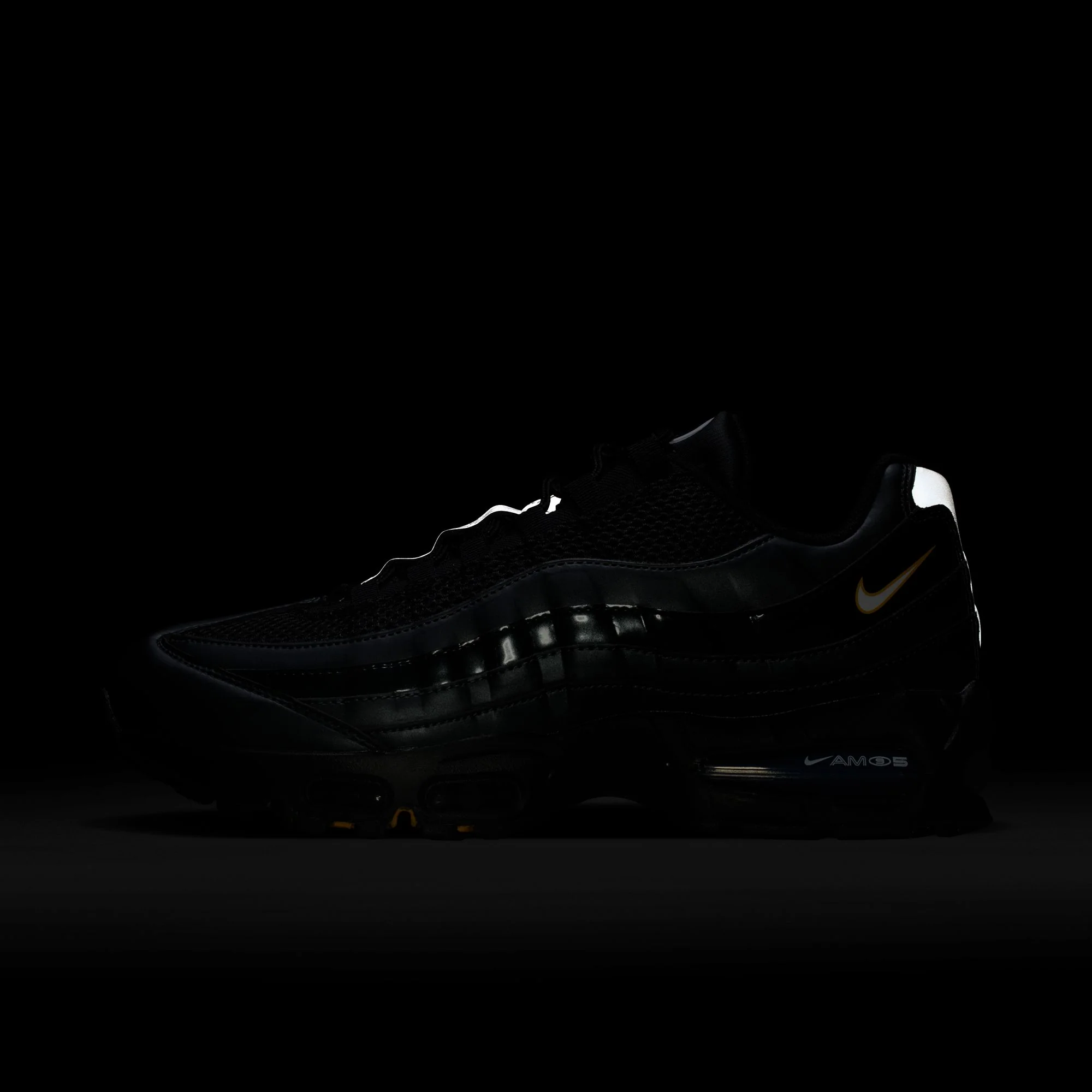 M Nike Air Max 95 Big Bubble IB6830-001 - Image 9