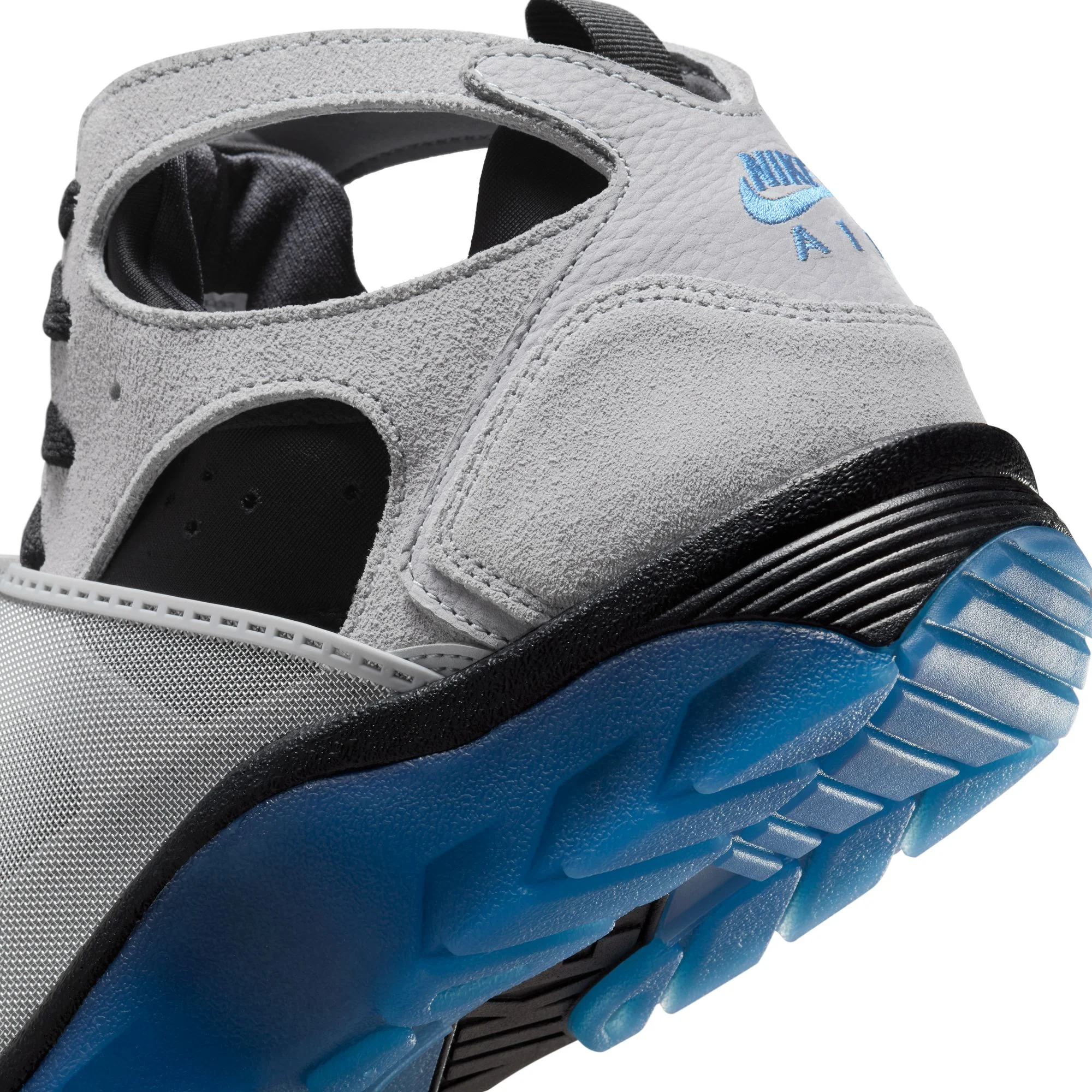 M Nike Air Trainer Huarache IH4469-012 - Image 10