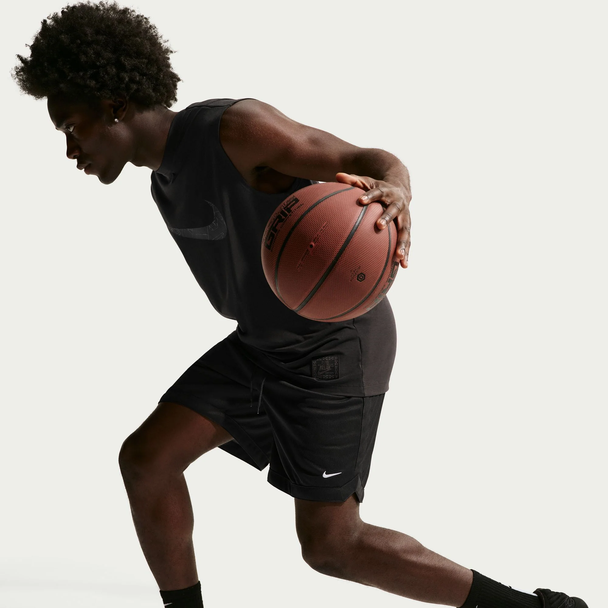 M Nike DNA Academy IQ8608-010 - Image 5