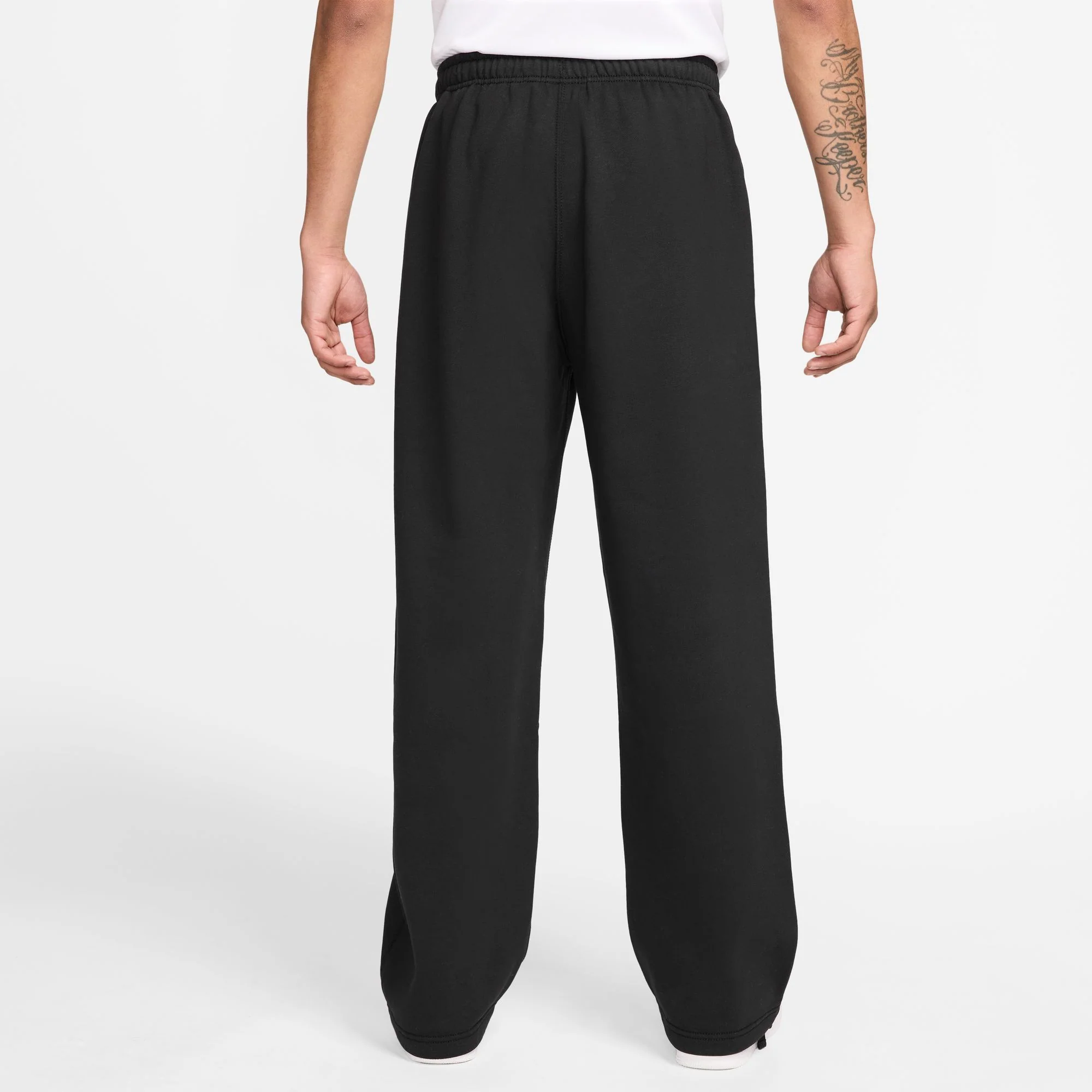 M Nike Solo Swoosh HV1090-010 - Image 2
