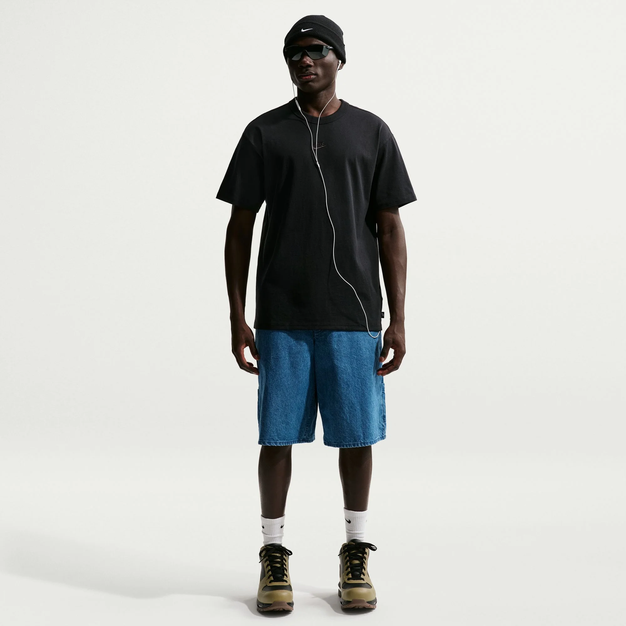 M Nike Sportswear Premium Essentials IH1121-010 - Image 3