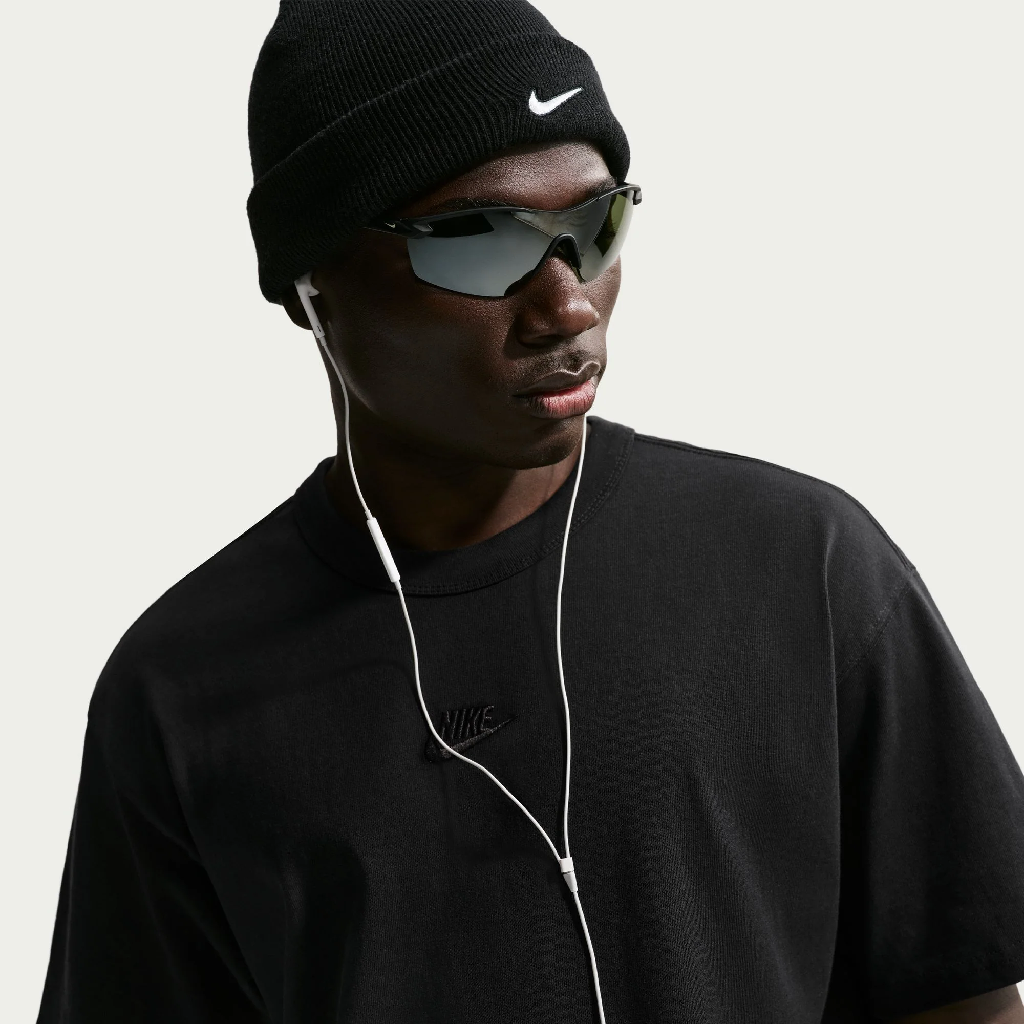 M Nike Sportswear Premium Essentials IH1121-010 - Image 5
