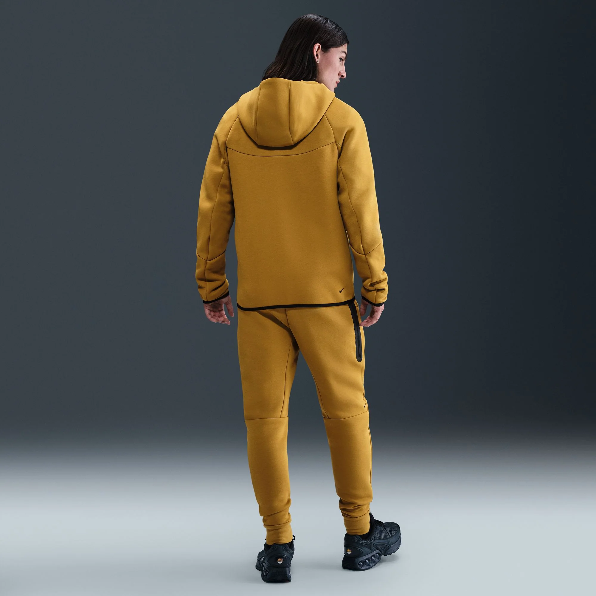 M Nike Tech HV0949-352 - Image 3