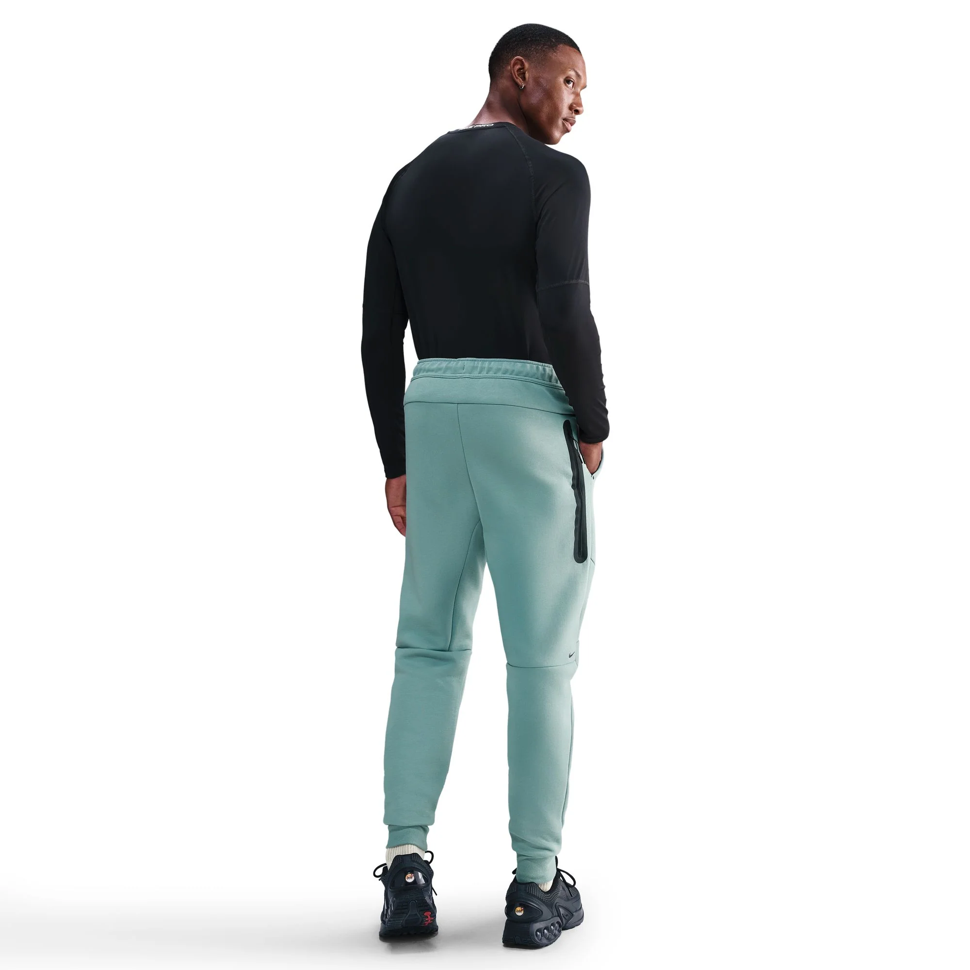 M Nike Tech HV0959-017 - Image 2