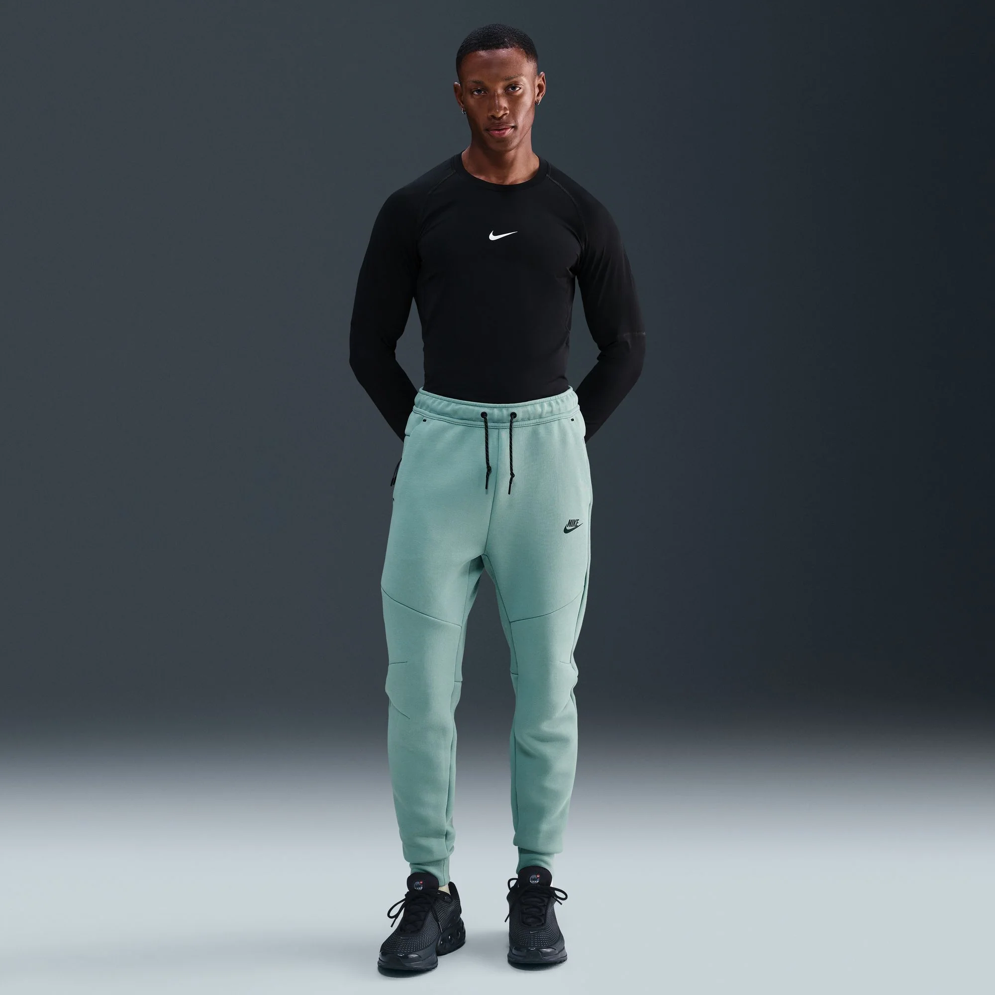M Nike Tech HV0959-017 - Image 3