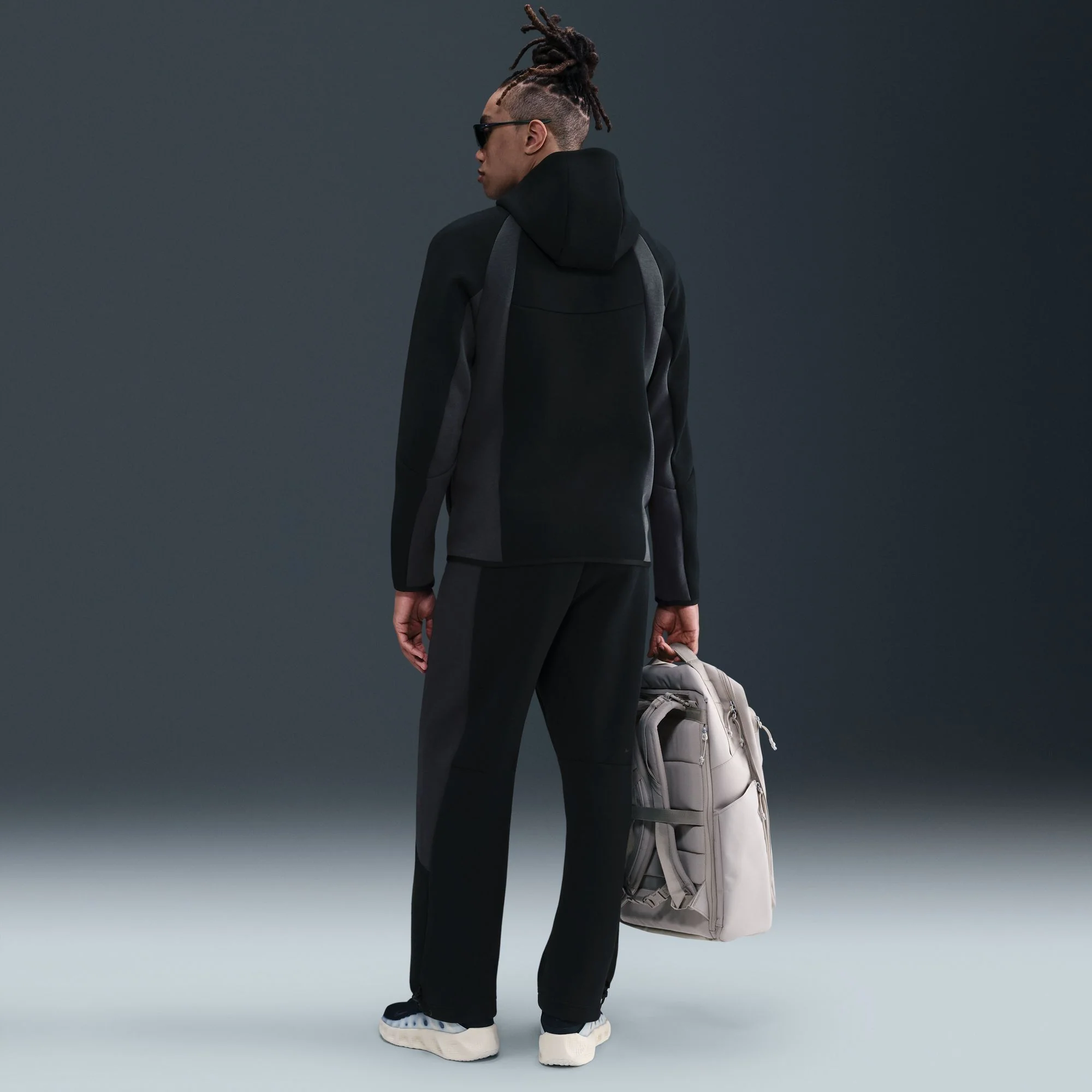 M Nike Tech IF1325-010 - Image 3