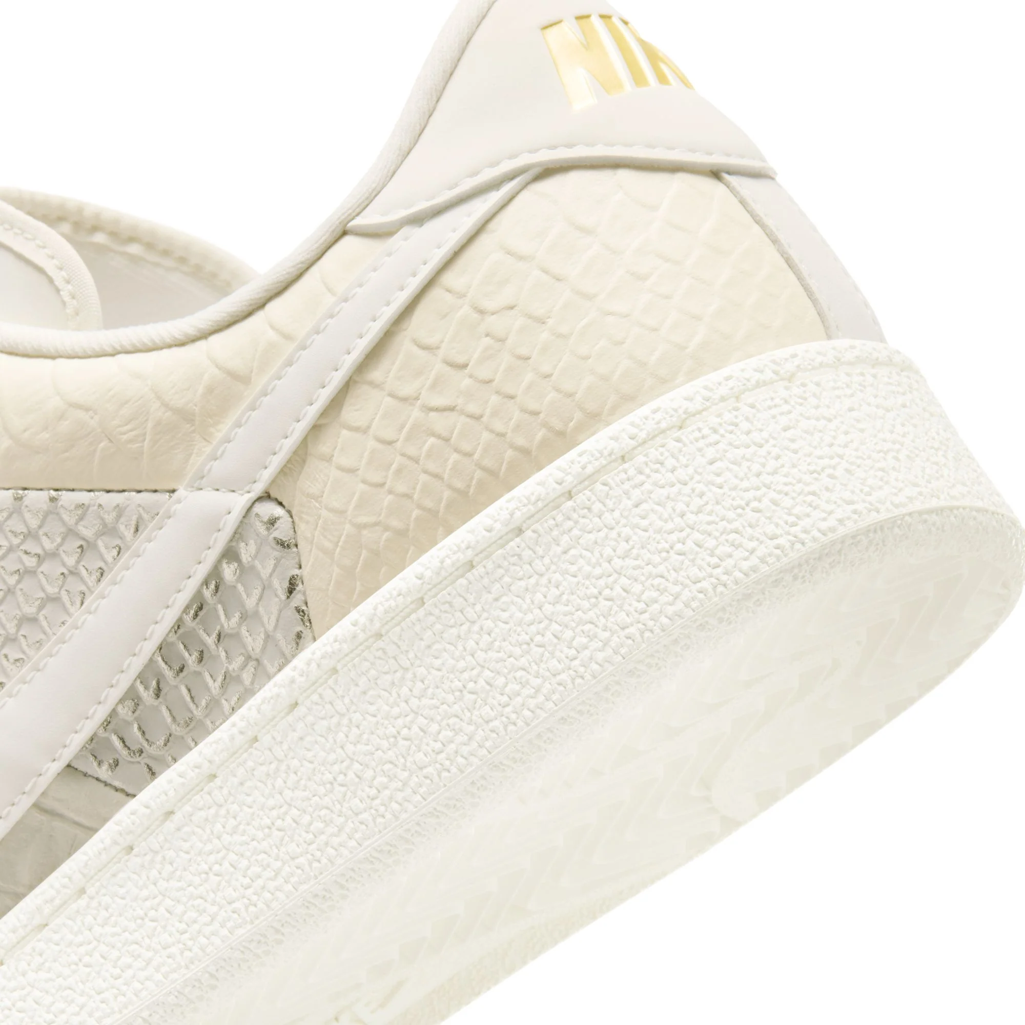 M Nike Tennis Classic IQ5786-100 - Image 6