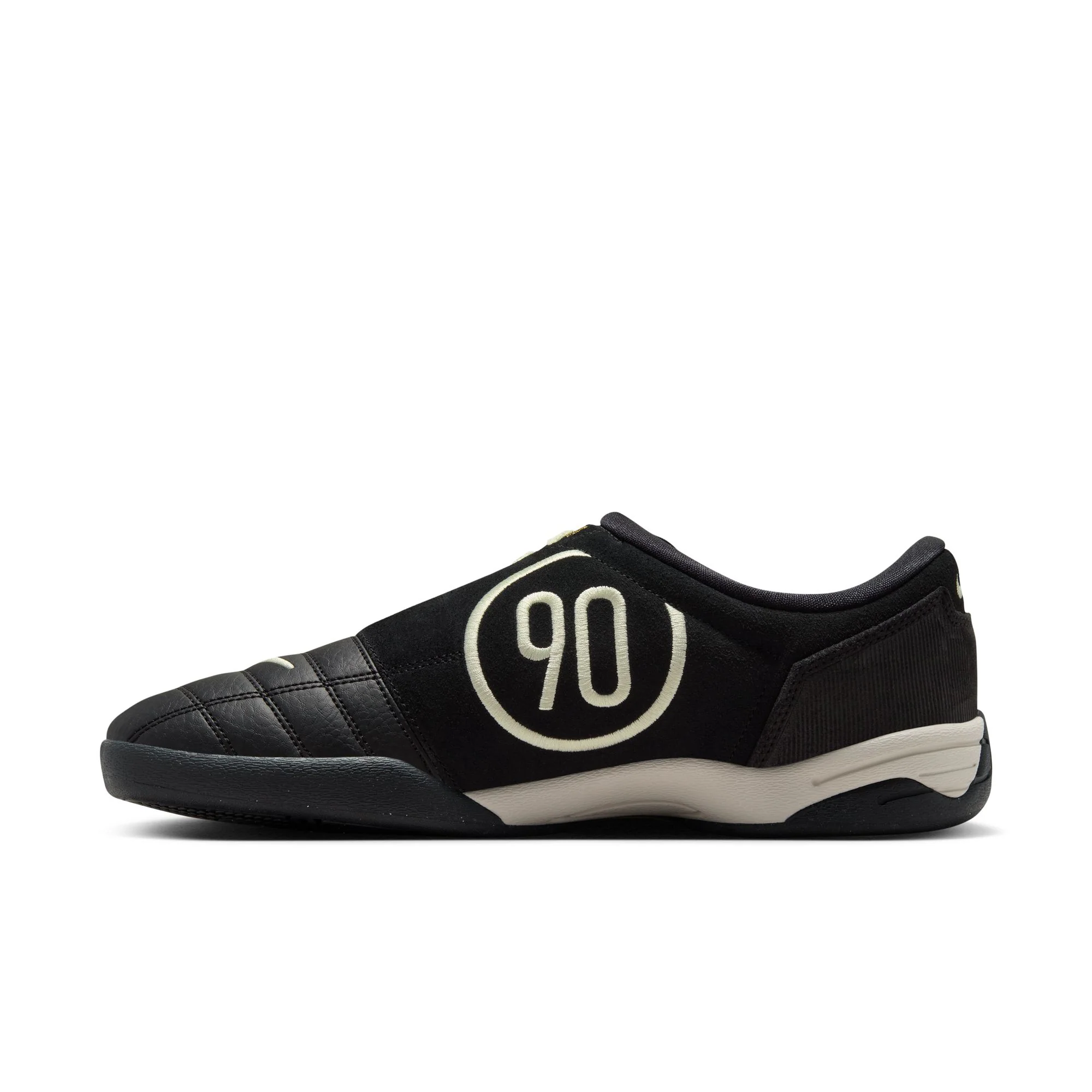 M Nike Total 90 IO2083-010 - Image 5
