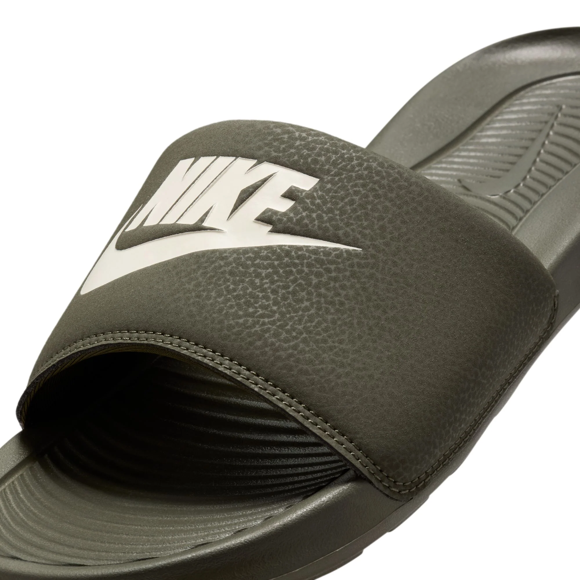 M Nike Victori One CN9675-303 - Image 9