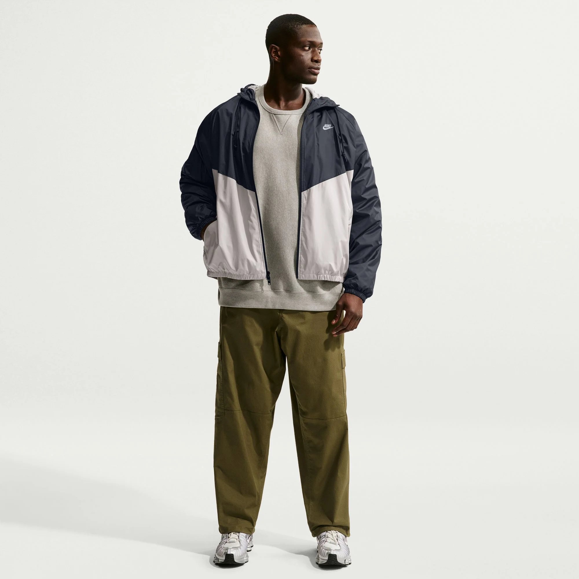 M Nike Windrunner HV8369-011 - Image 12