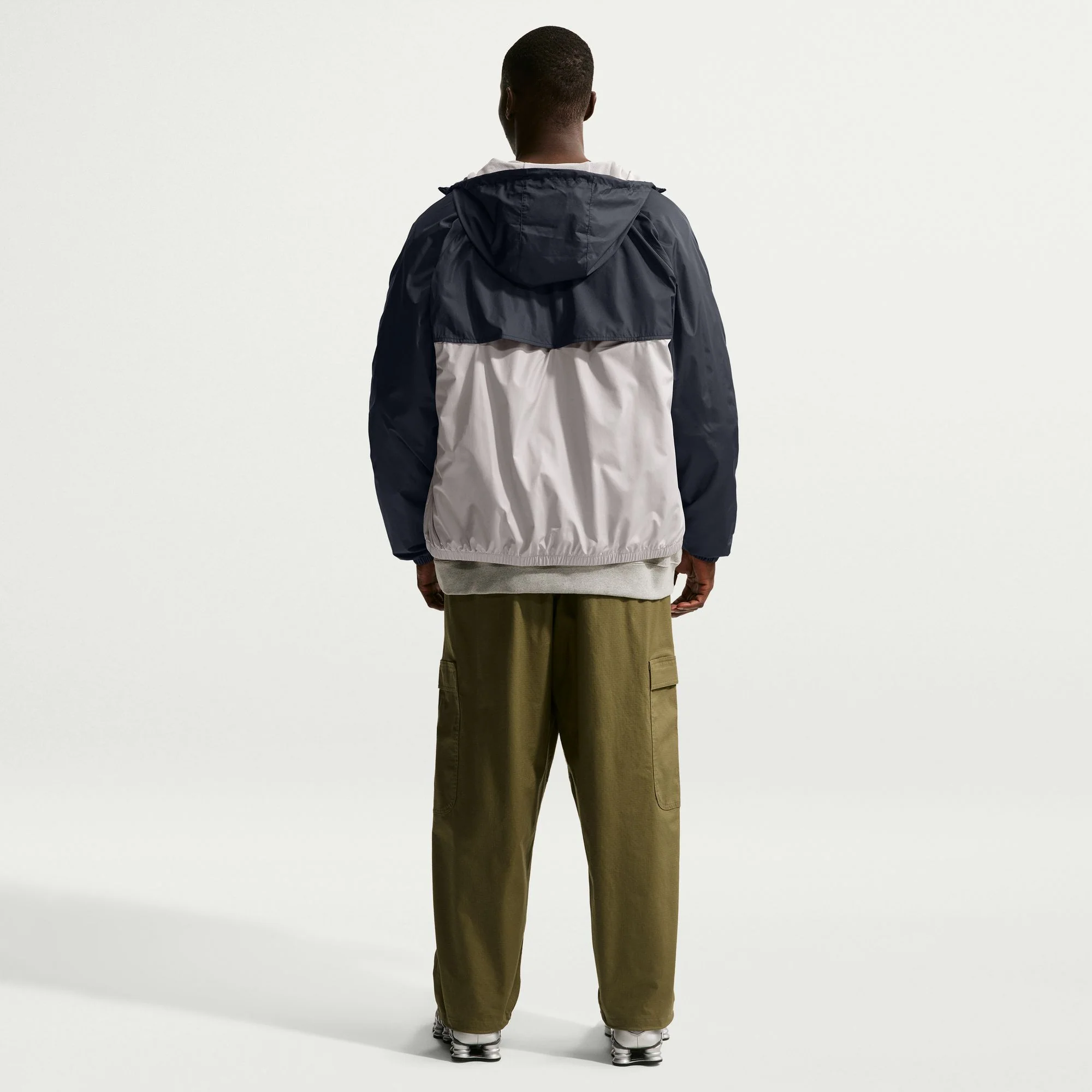 M Nike Windrunner HV8369-011 - Image 13