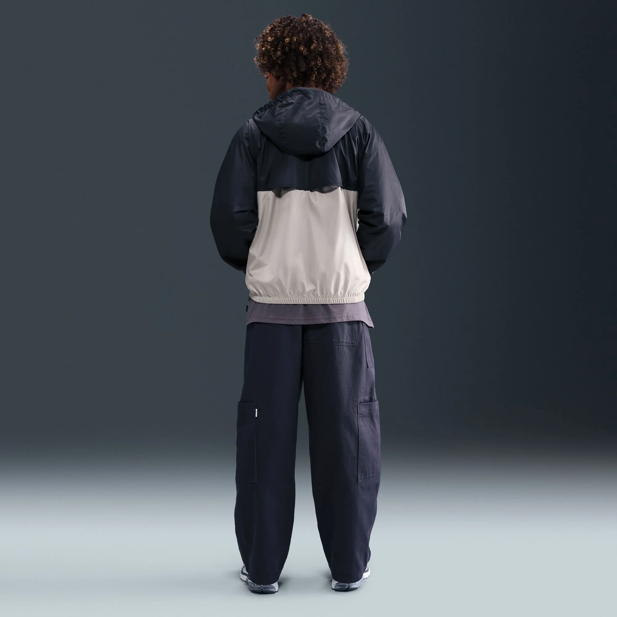 M Nike Windrunner HV8369-011 - Image 3