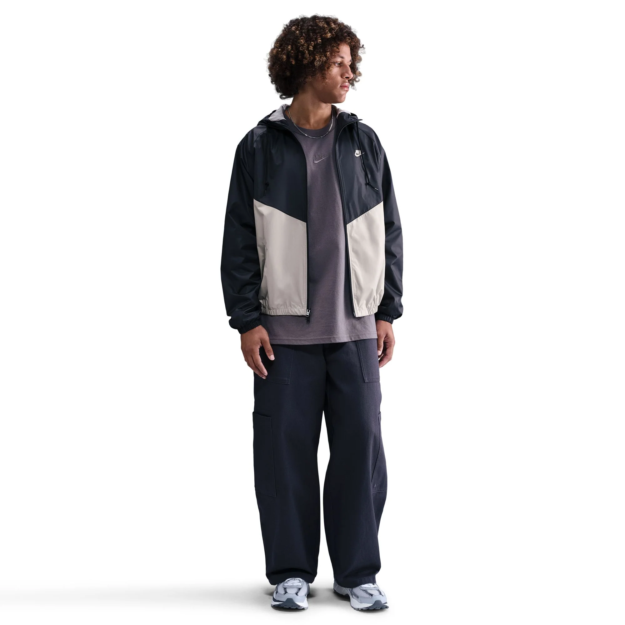 M Nike Windrunner HV8369-011 - Image 4