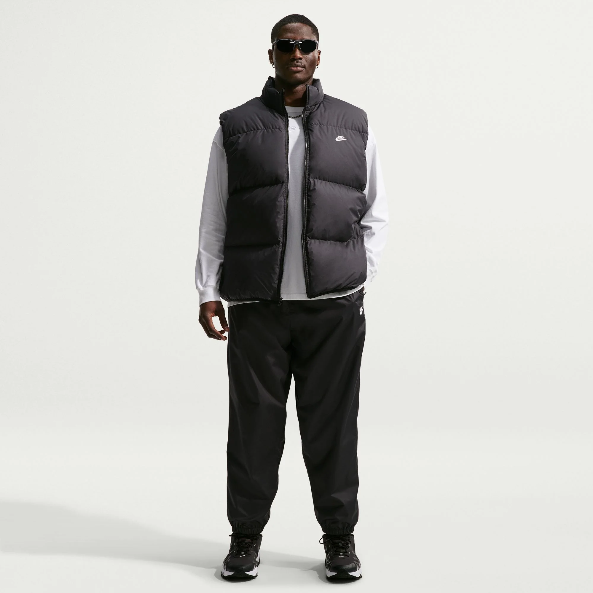 M Nike Windrunner HV8371-010 - Image 10