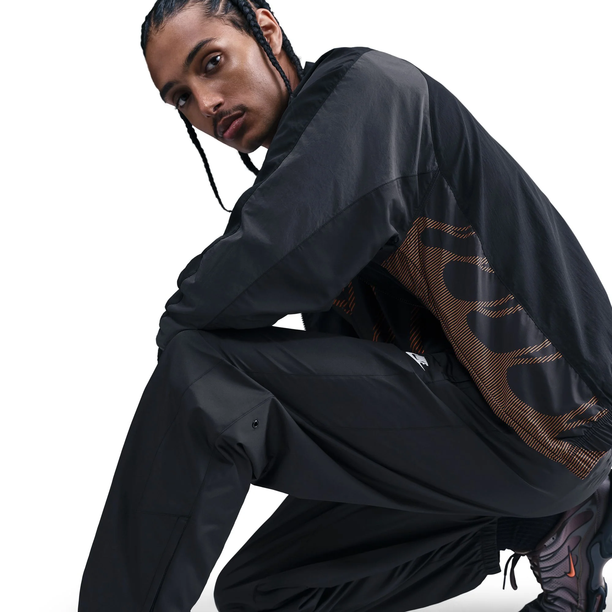 M Nike Windrunner HV8371-010 - Image 8