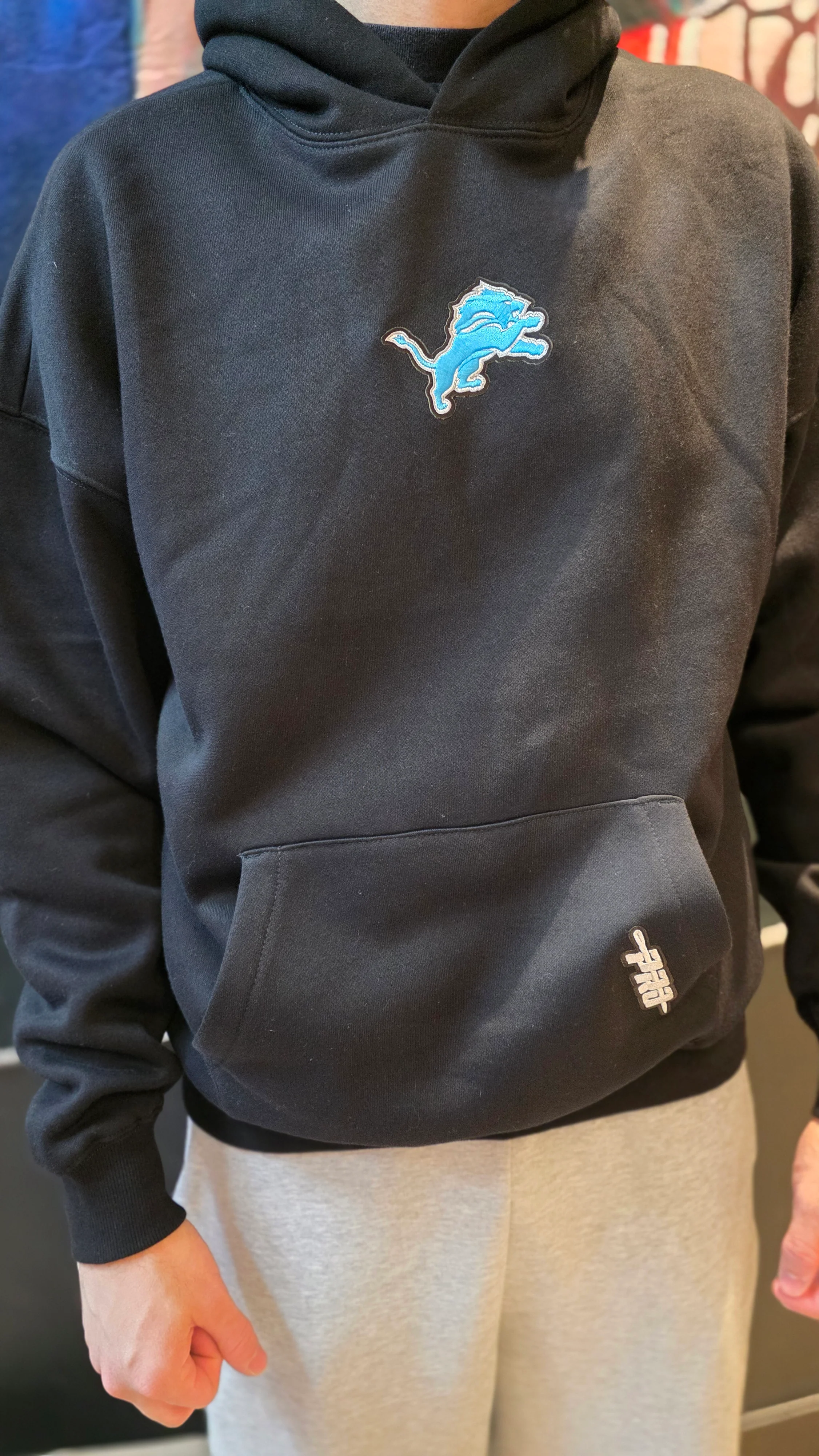 NFL DETROIT LIONS CLASSIC ICON MEN'S PRO DROP SHOULDER FLEECE PULL OVER HOODIE FDL5411198-BLK