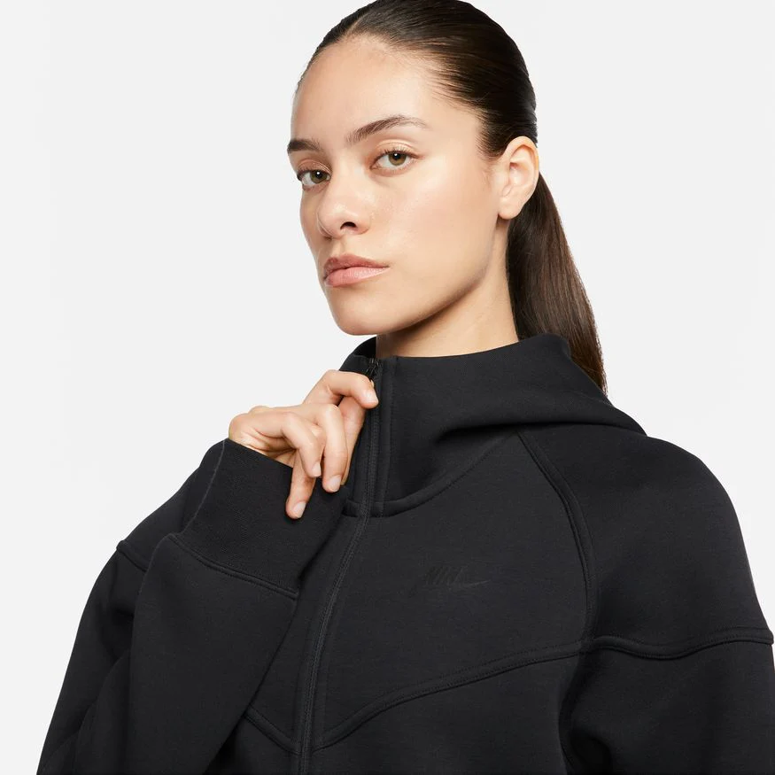 W Nike Sportswear Tech Fleece Windrunner FB8338-010 - Image 3
