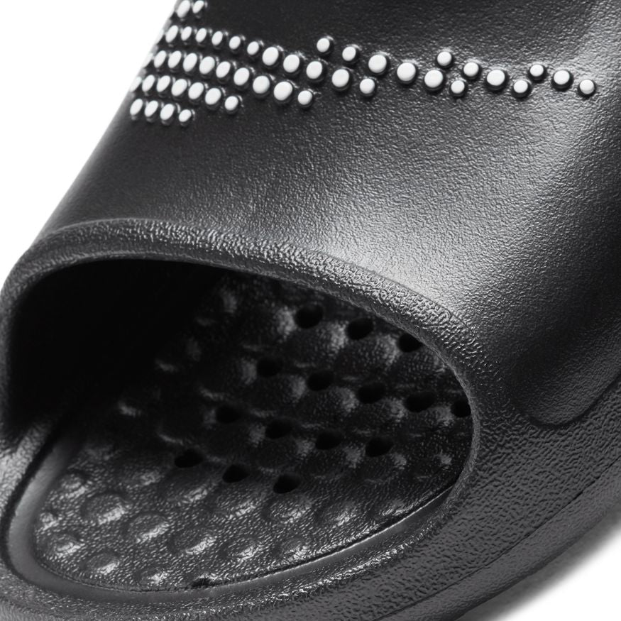 M Nike Victori One CZ5478-001 - Image 3