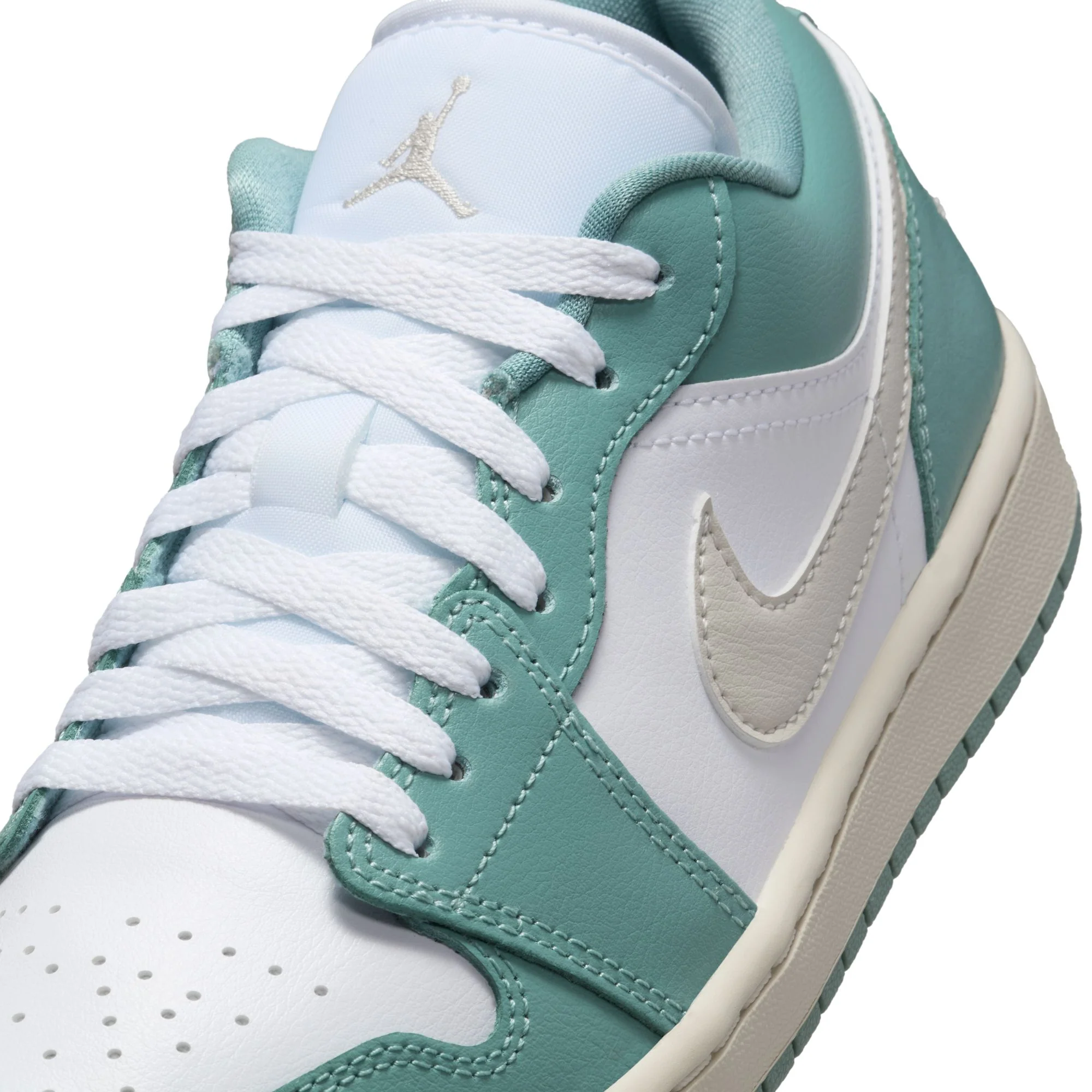 W Air Jordan 1 Low DC0774-138 - Image 10