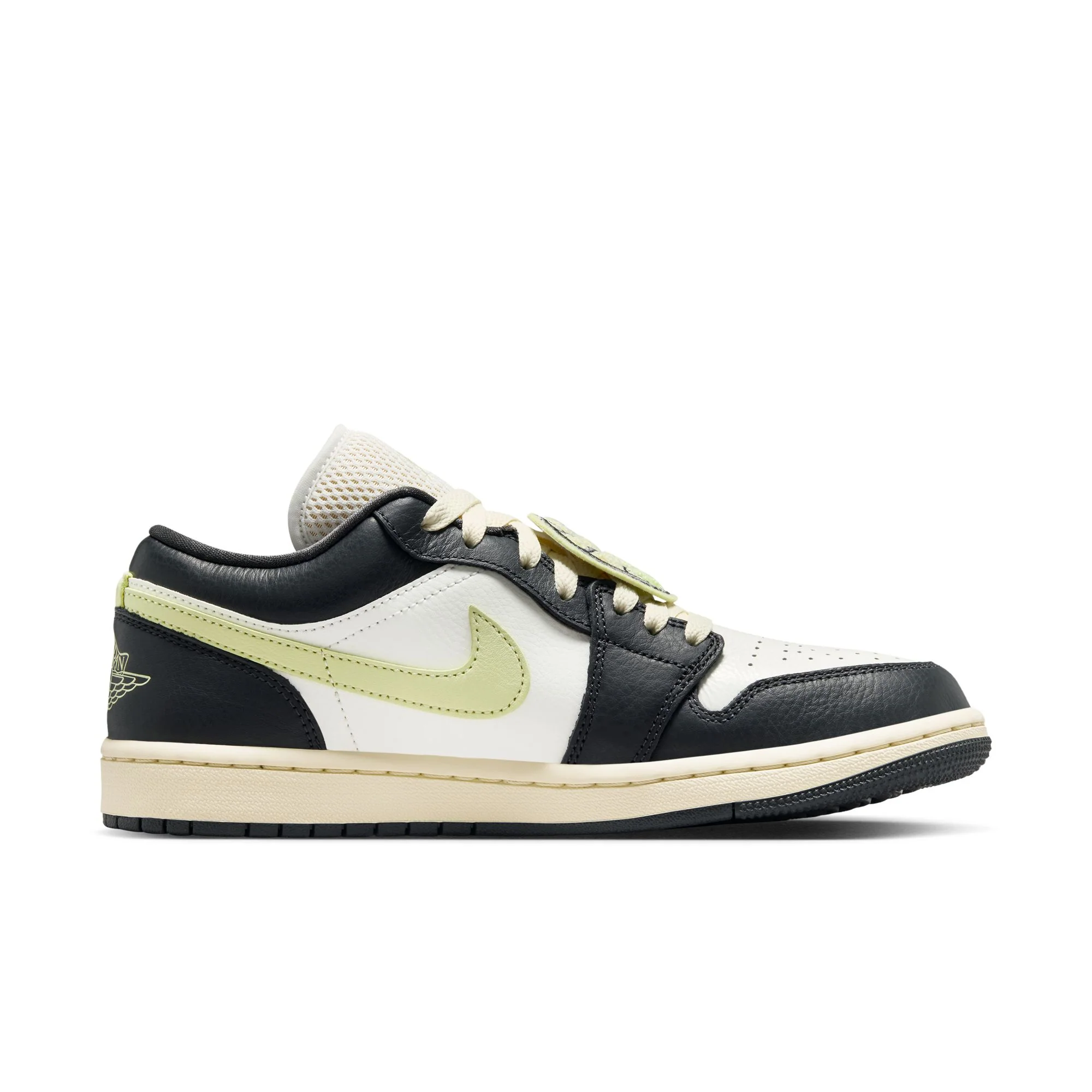 W Air Jordan 1 Low SE HQ3009-003 - Image 7