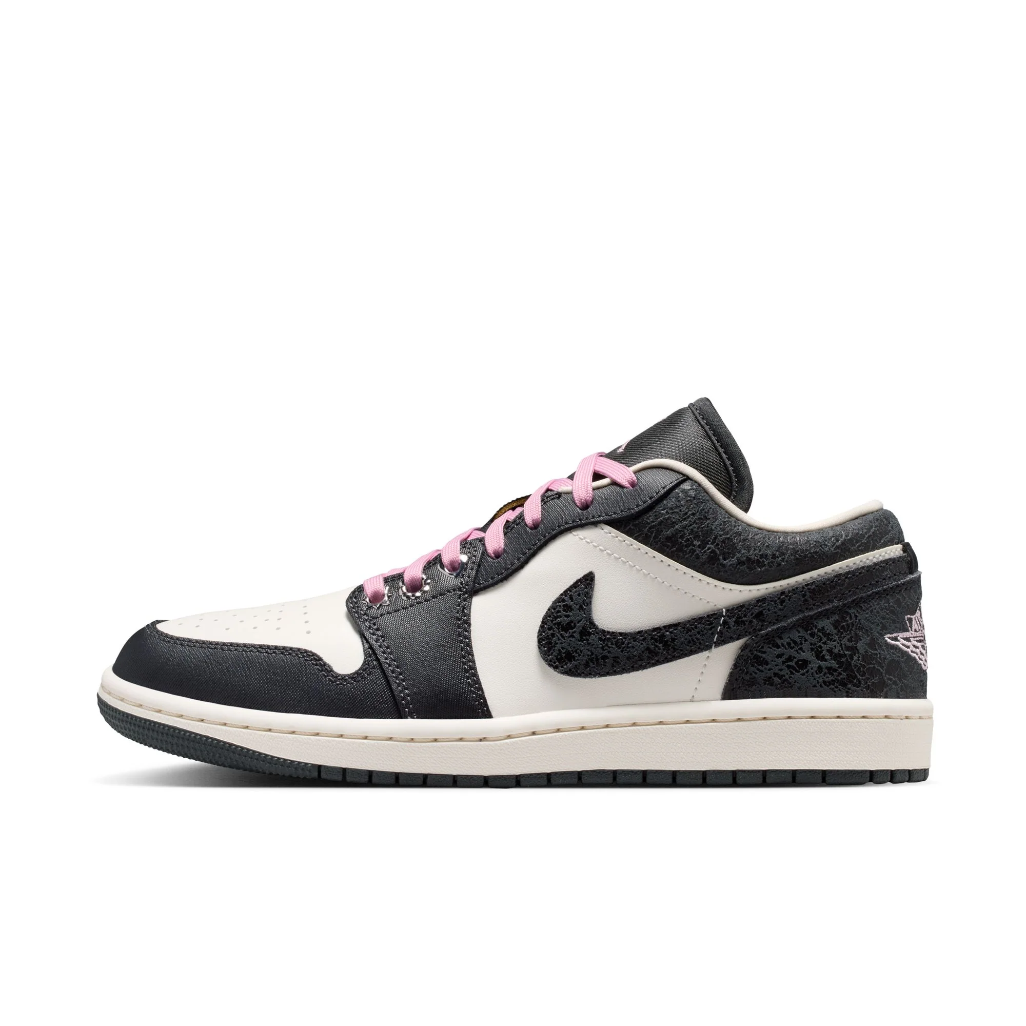 W Air Jordan 1 Low SE II0595-001 - Image 2