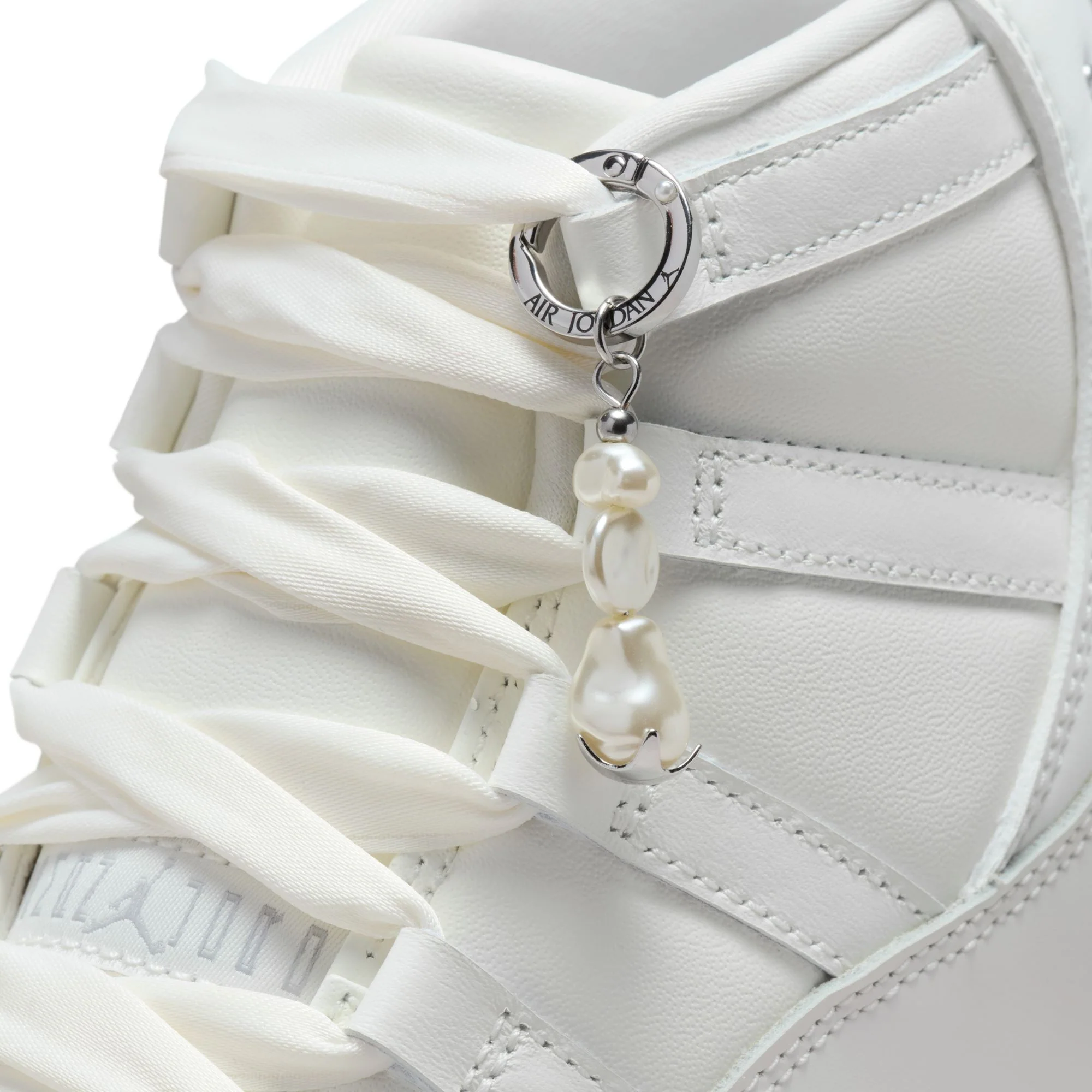 W Air Jordan 11 Retro "Pearl" AR0715-110 - Image 11
