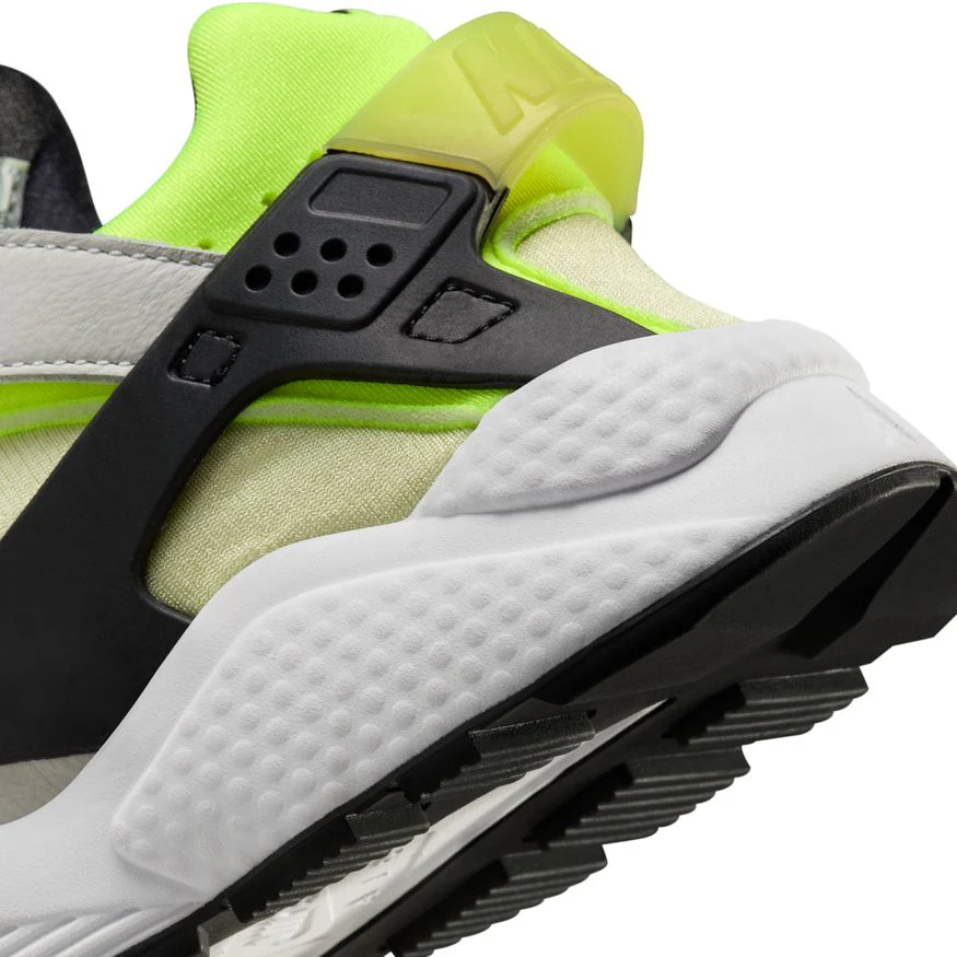W NIKE AIR HUARACHE DH4439-113 - Image 4