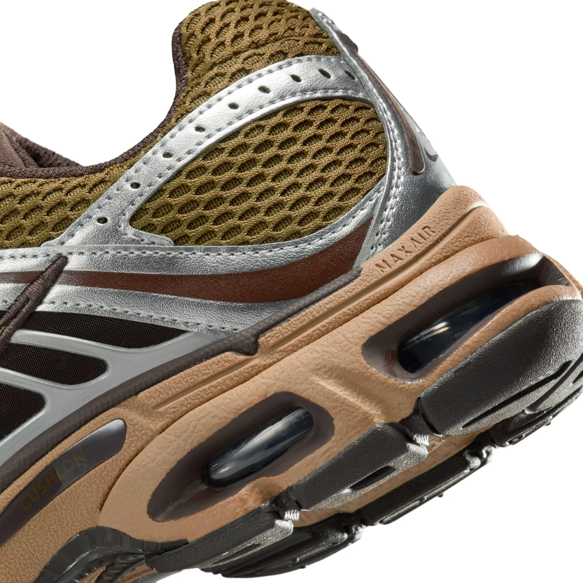 W Nike Air Max Moto 2K HQ2056-201 - Image 10
