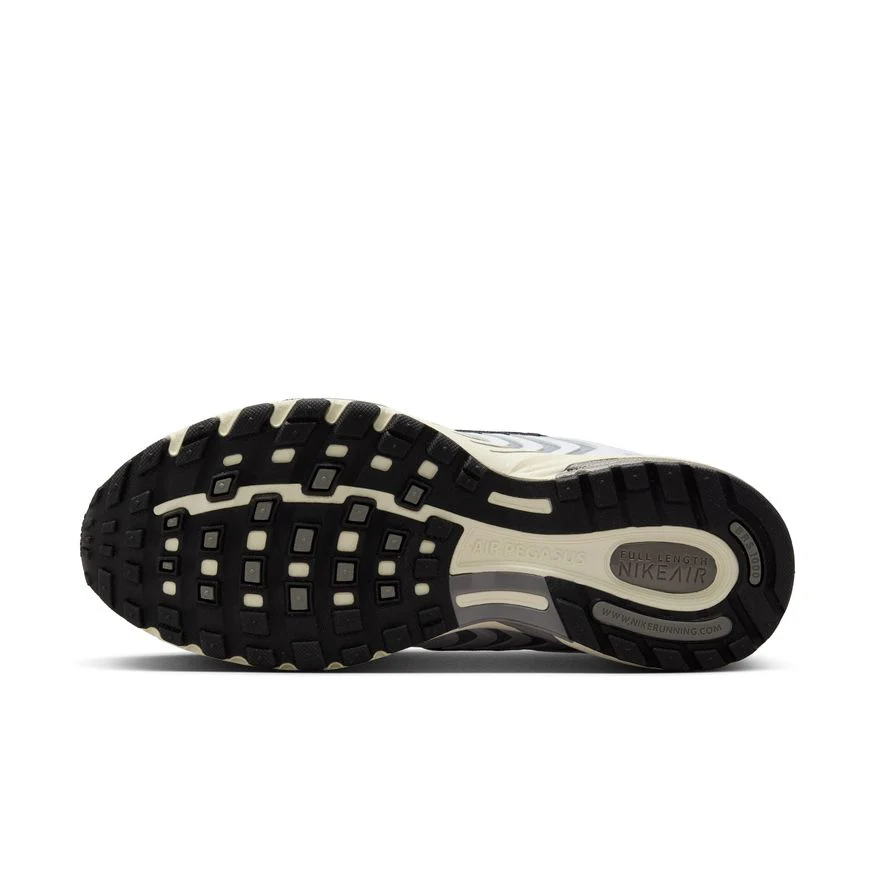 W Nike Air Pegasus 2005 HQ1675-100 - Image 6