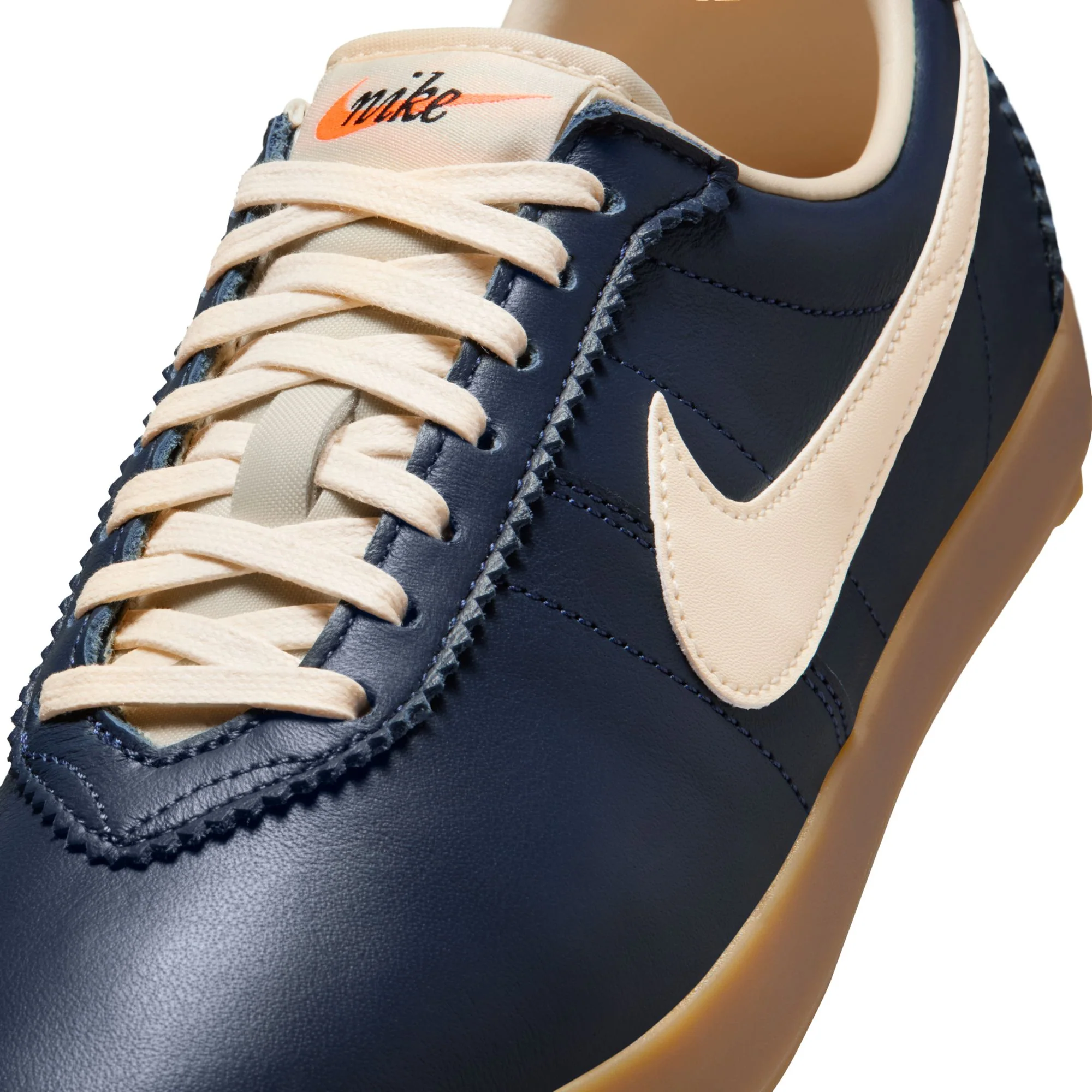 W Nike Astrograbber Leather II1259-400 - Image 10